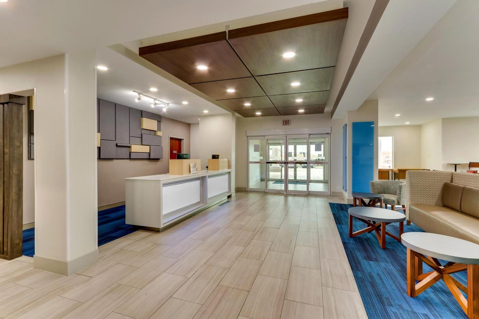 Holiday Inn Express & Suites Waxahachie by IHG photo 15
