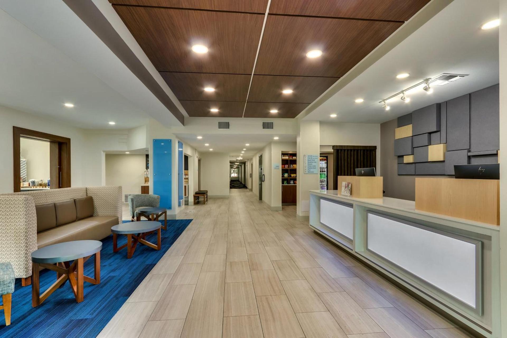 Holiday Inn Express & Suites Waxahachie by IHG photo 18