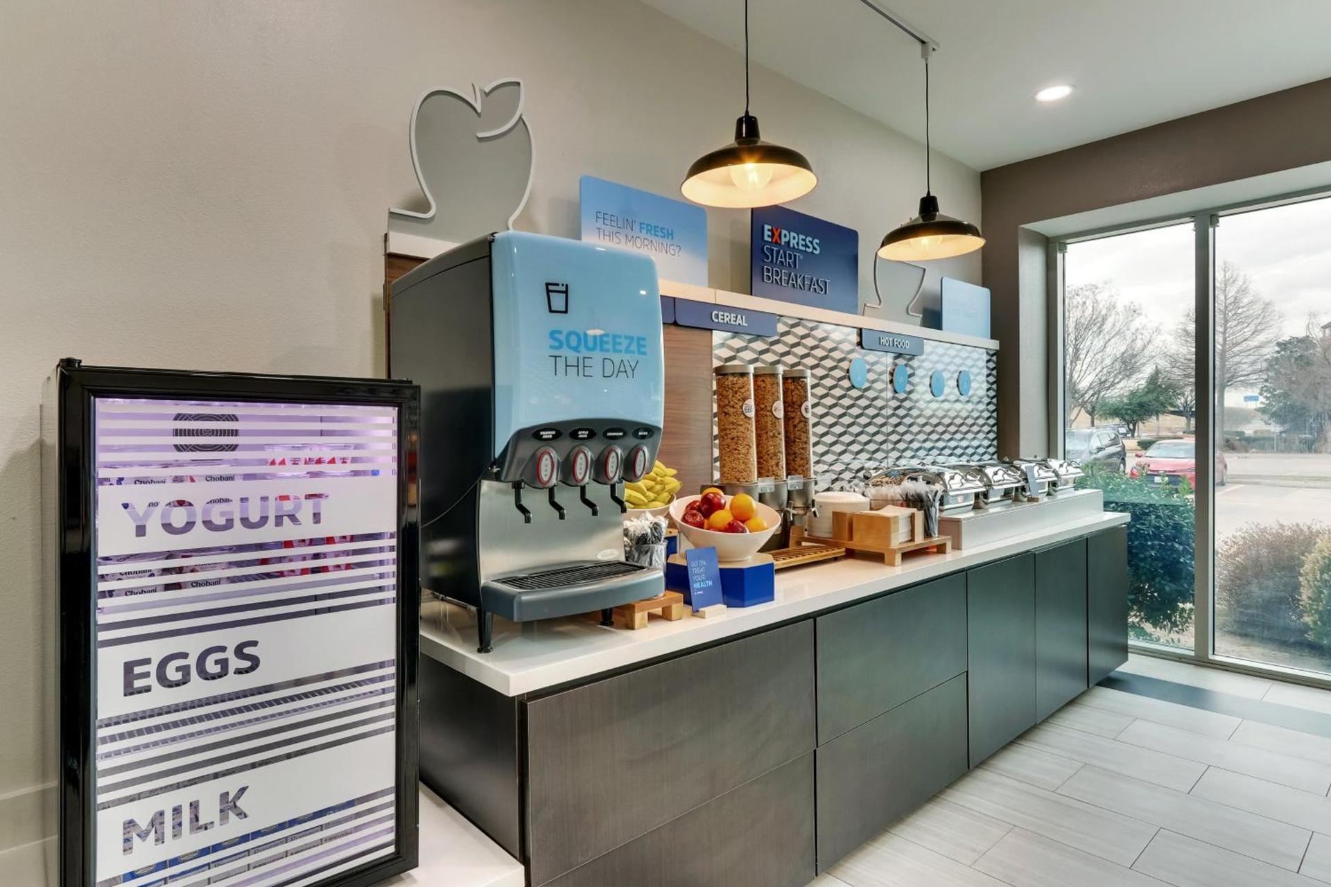 Holiday Inn Express & Suites Waxahachie by IHG photo 43