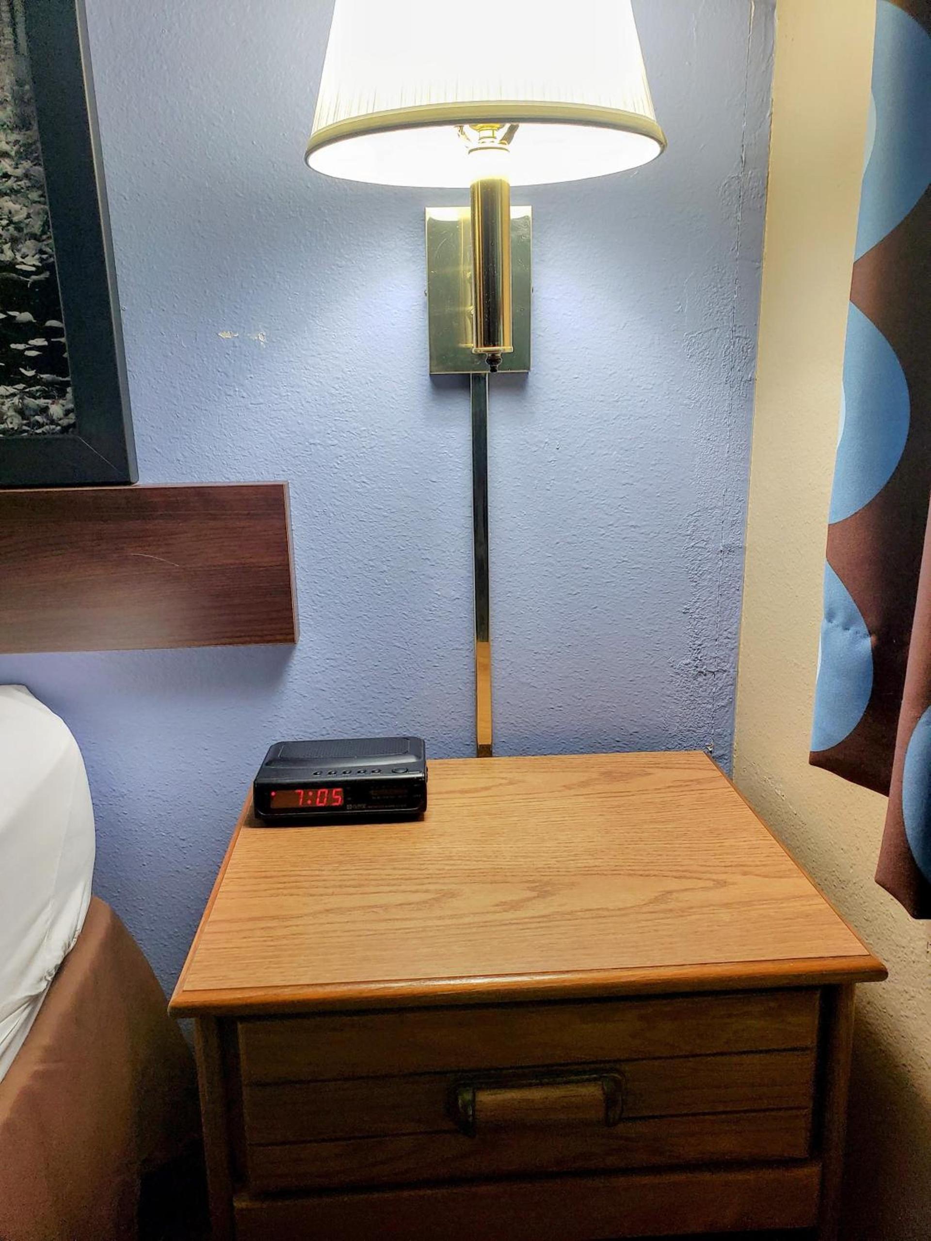 Super 8 by Wyndham Chariton photo 51