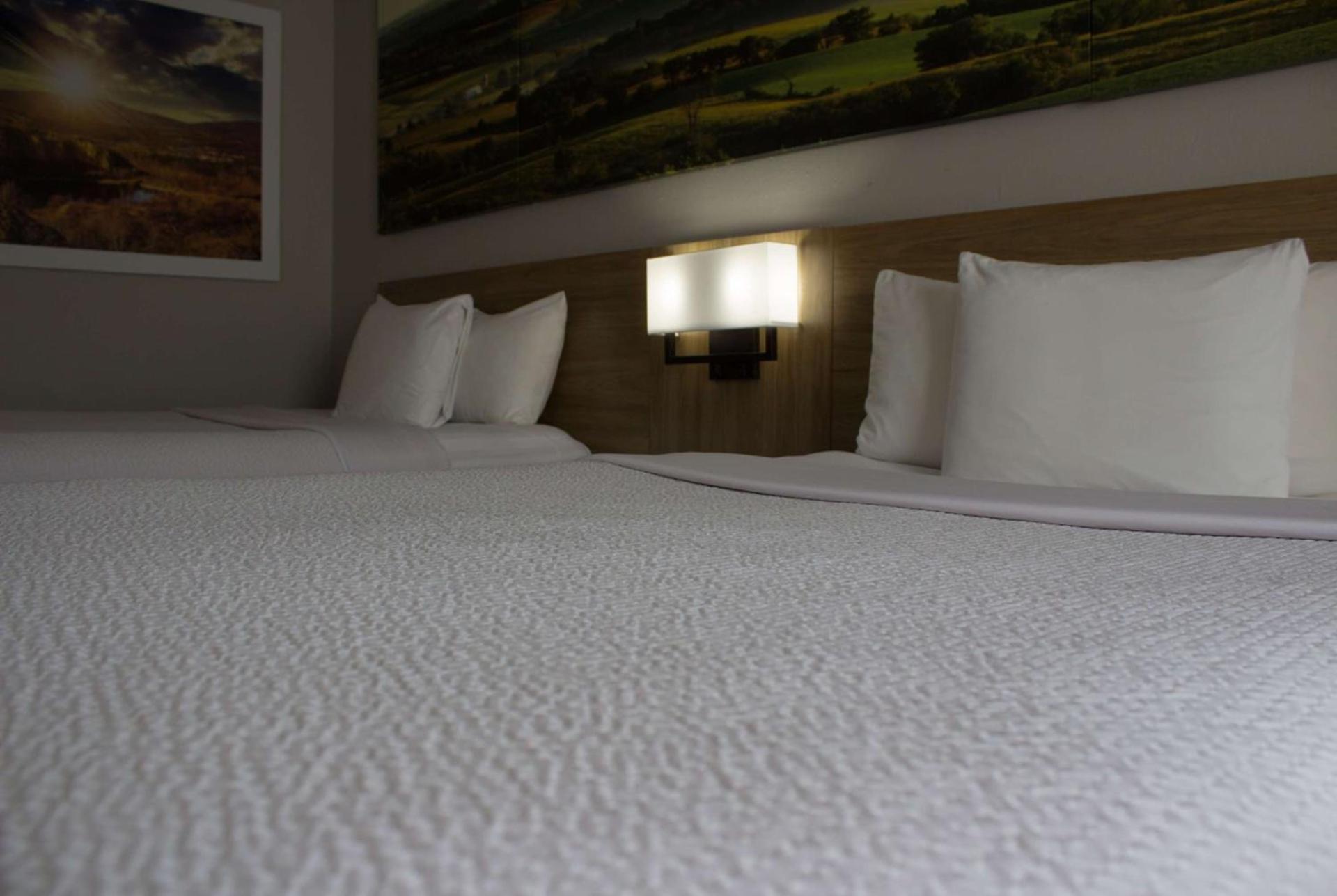 Days Inn by Wyndham Colby photo 6