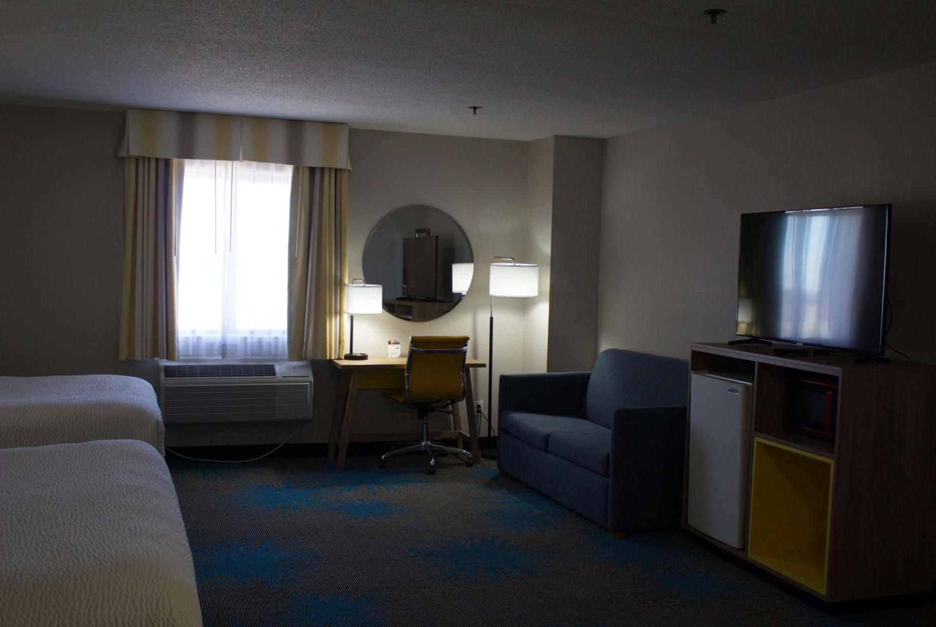 Days Inn by Wyndham Colby photo 8