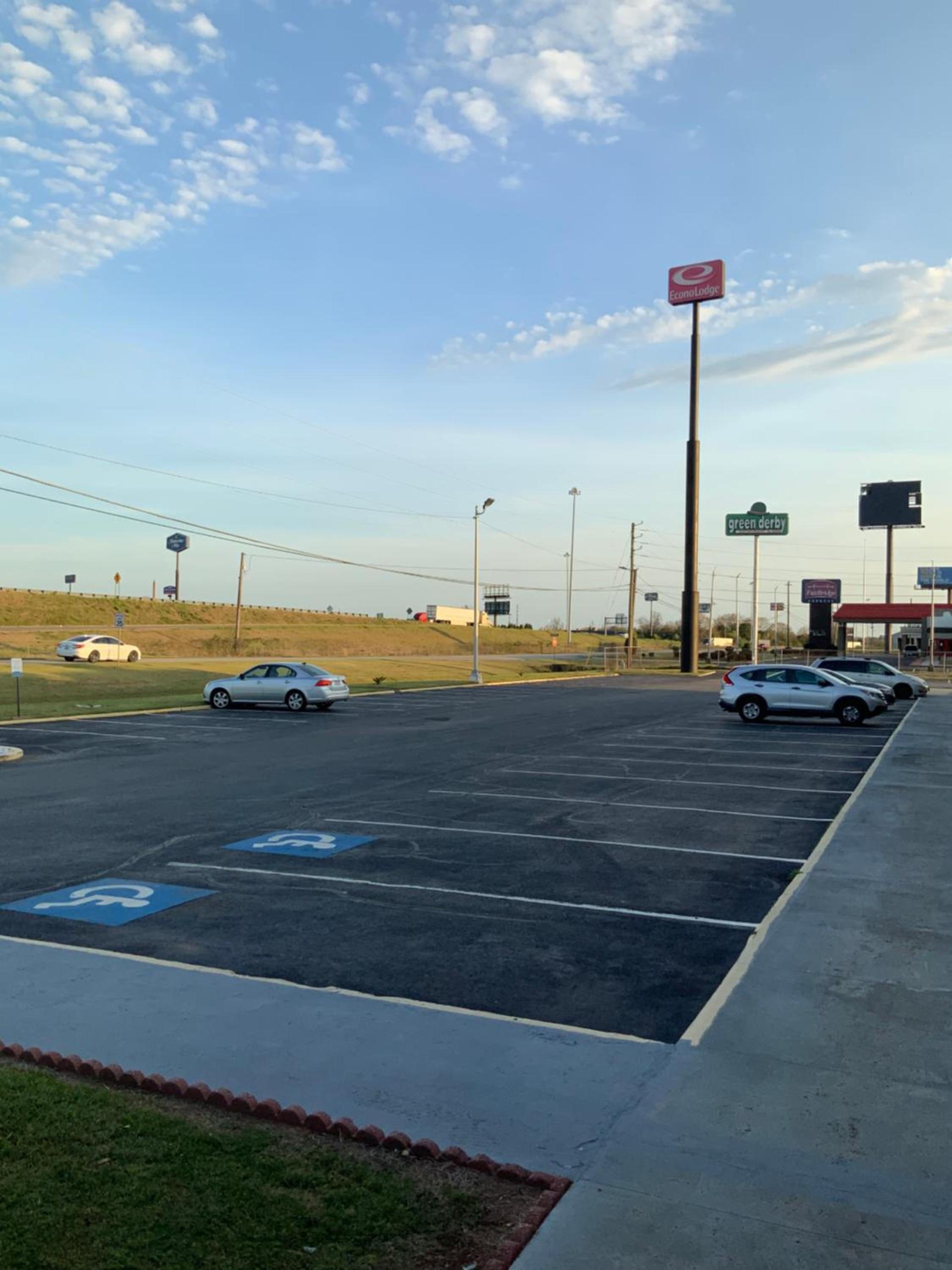 Perry Inn & Suites National Fairground I 75 photo 31
