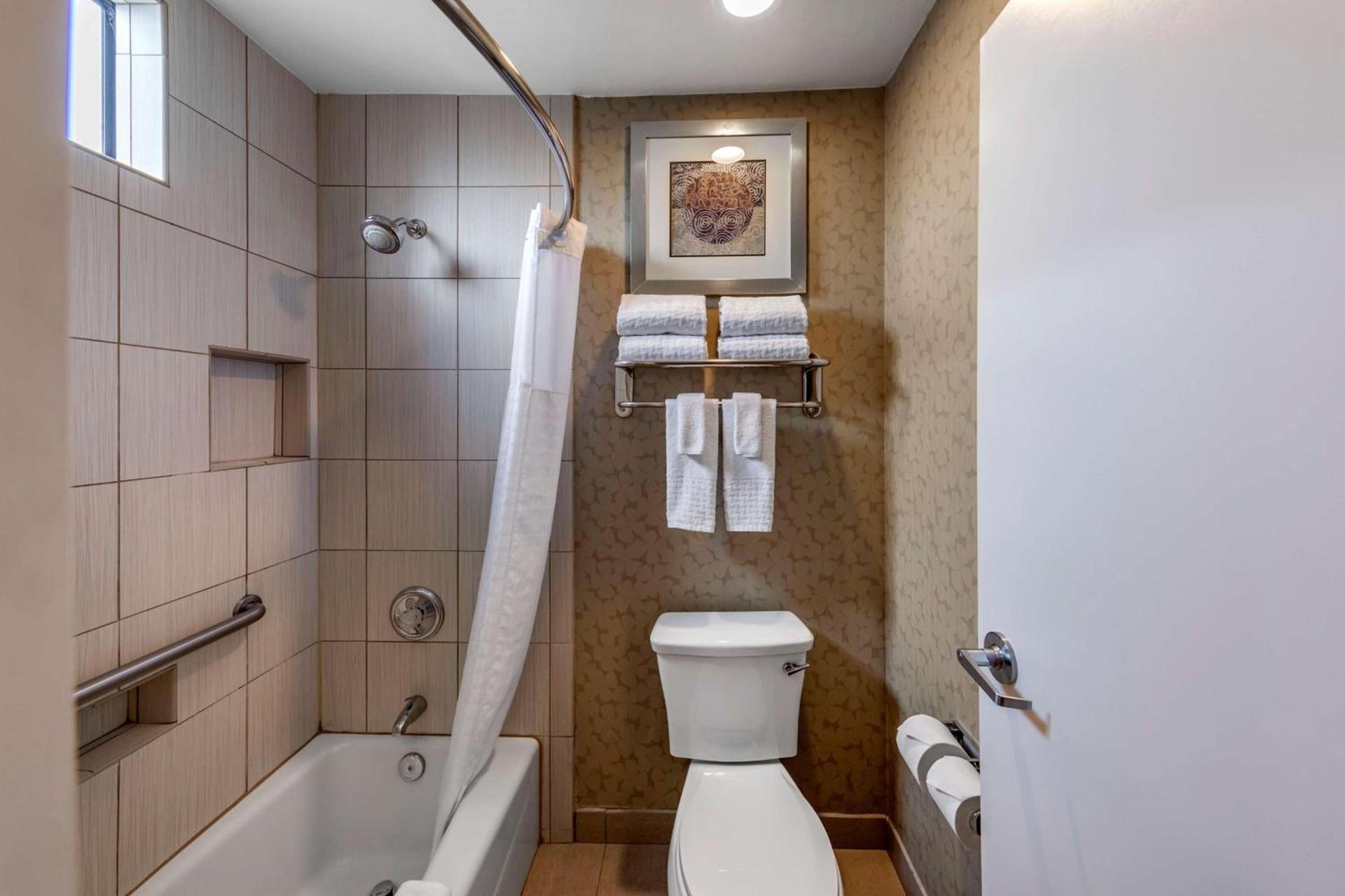 Best Western Plus Anaheim Inn photo 29