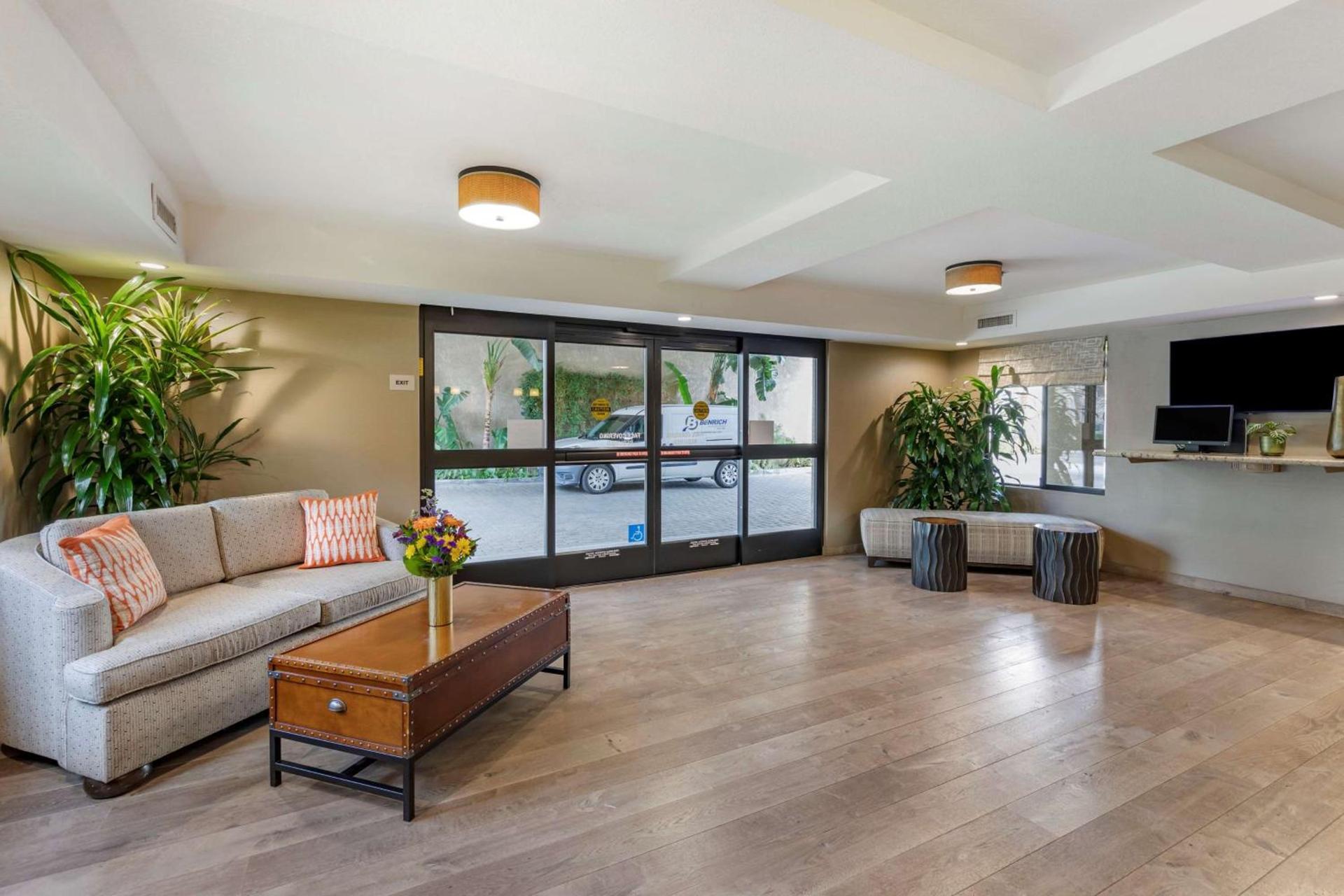 Best Western Plus Anaheim Inn photo 5
