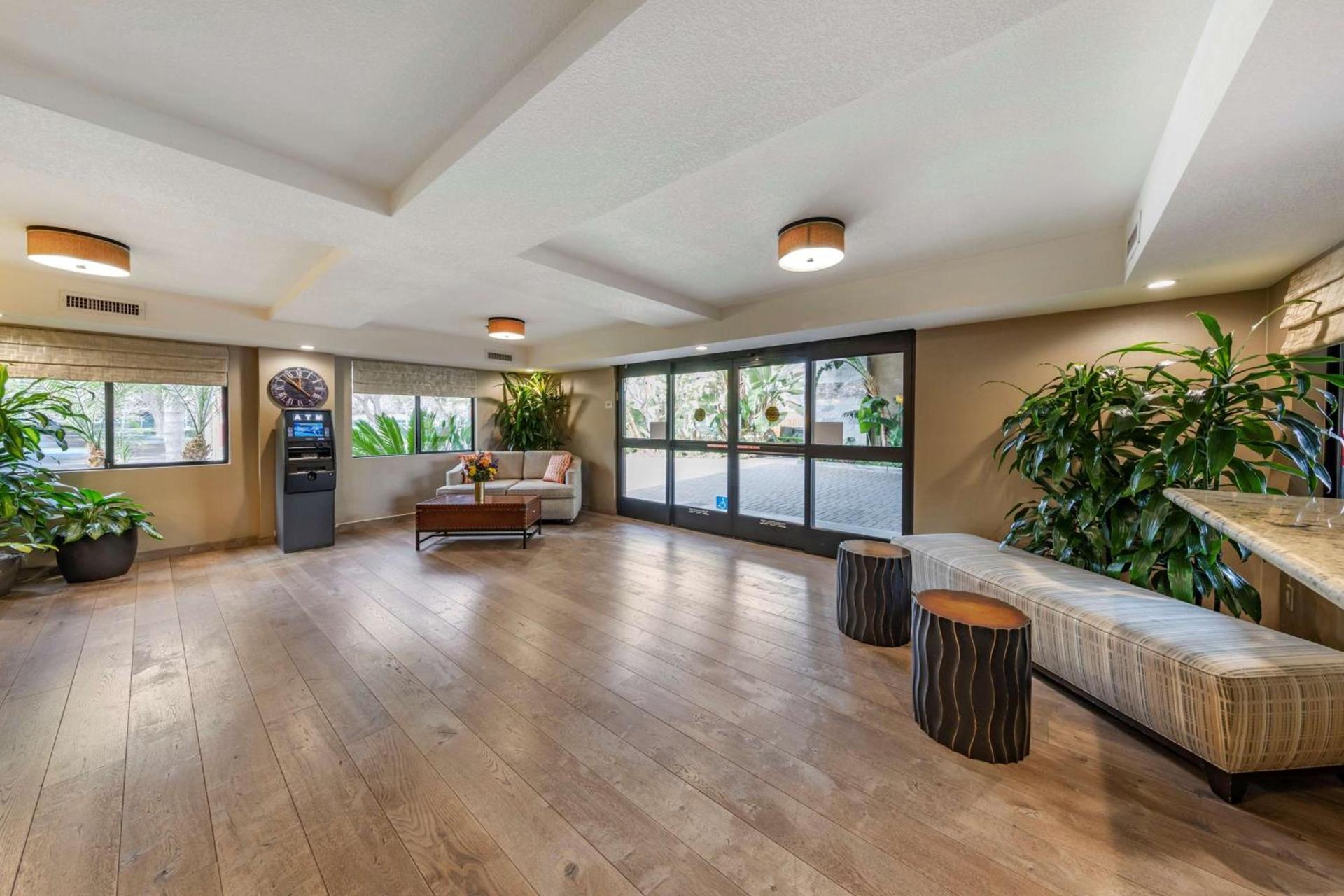 Best Western Plus Anaheim Inn photo 11