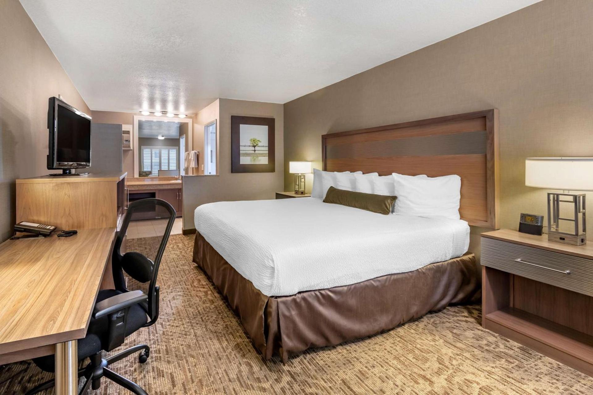 Best Western Plus Anaheim Inn photo 23