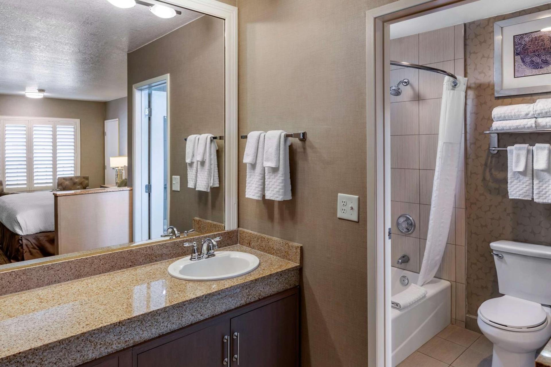 Best Western Plus Anaheim Inn photo 31