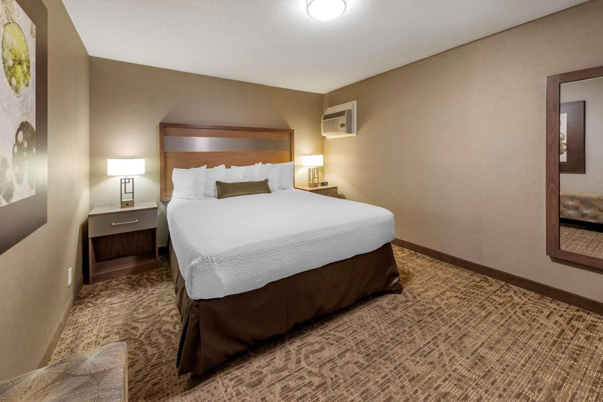 Best Western Plus Anaheim Inn photo 28