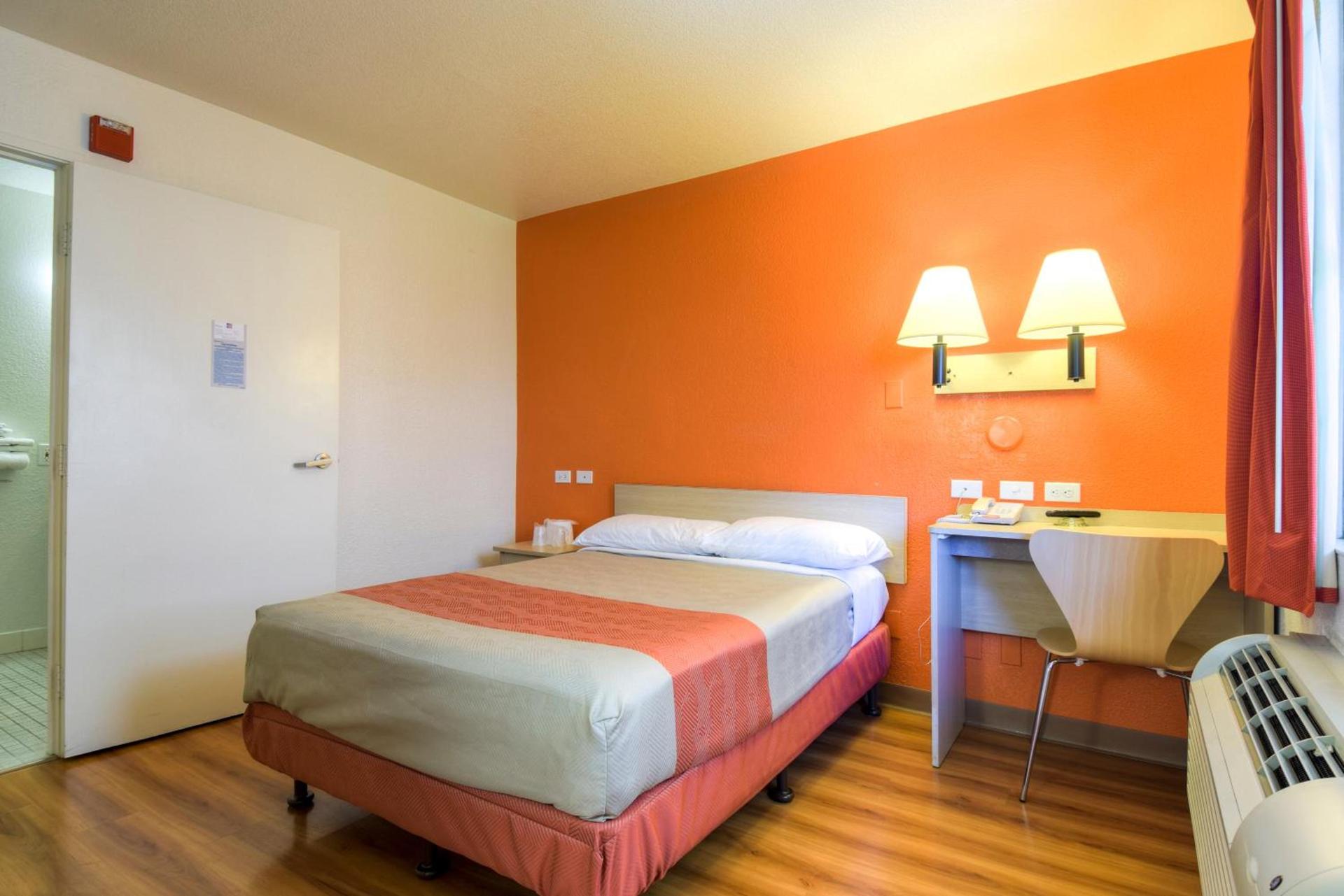 Motel 6-San Dimas, CA - Los Angeles photo 9