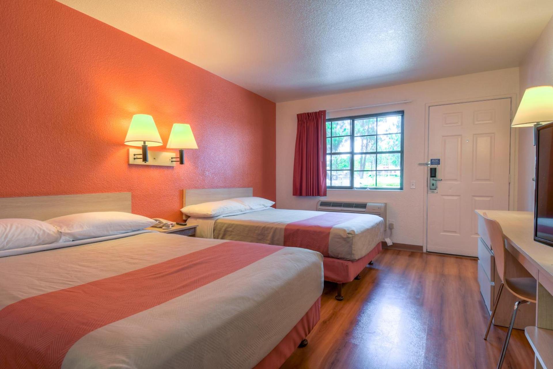Motel 6-San Dimas, CA - Los Angeles photo 14