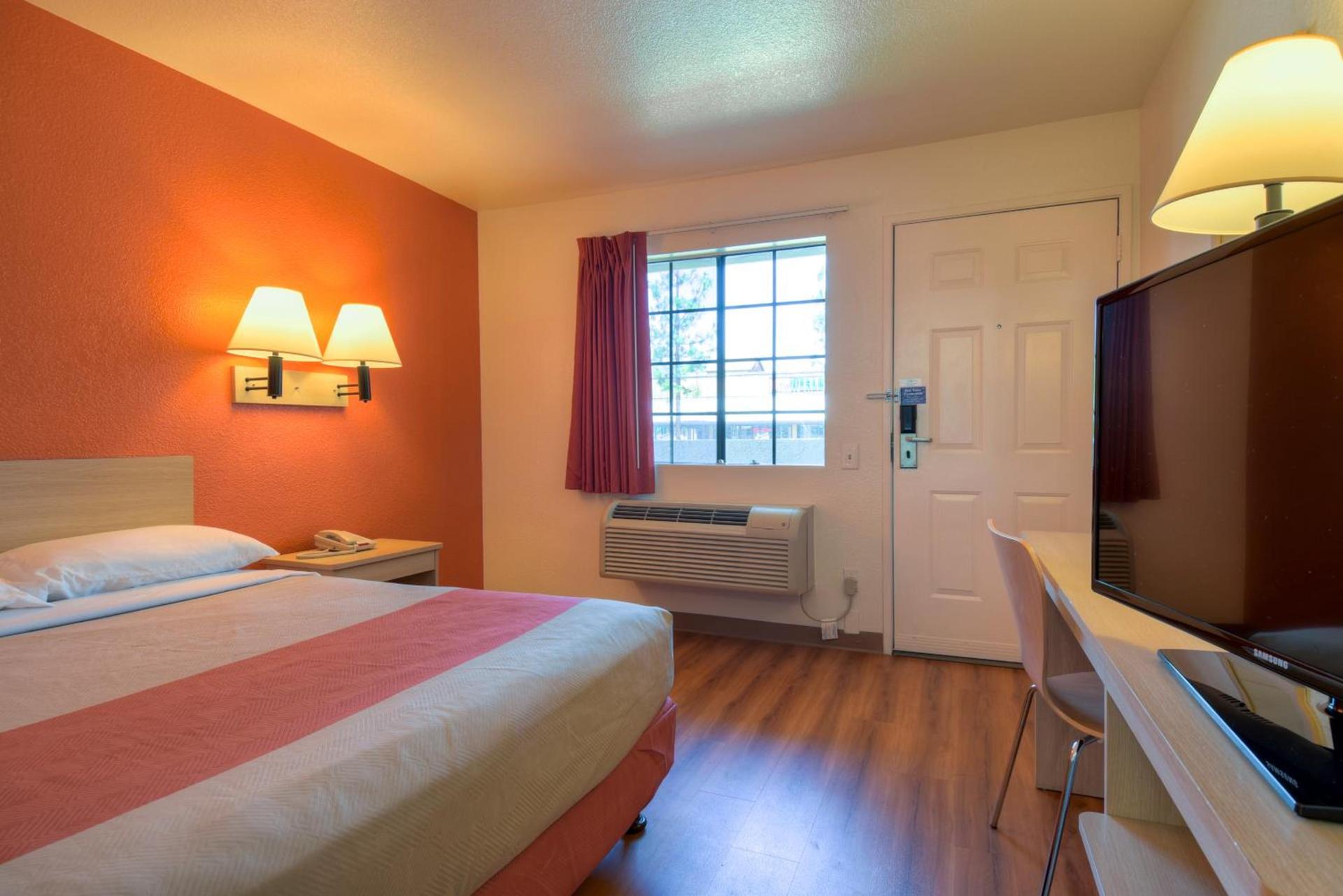 Motel 6-San Dimas, CA - Los Angeles photo 28