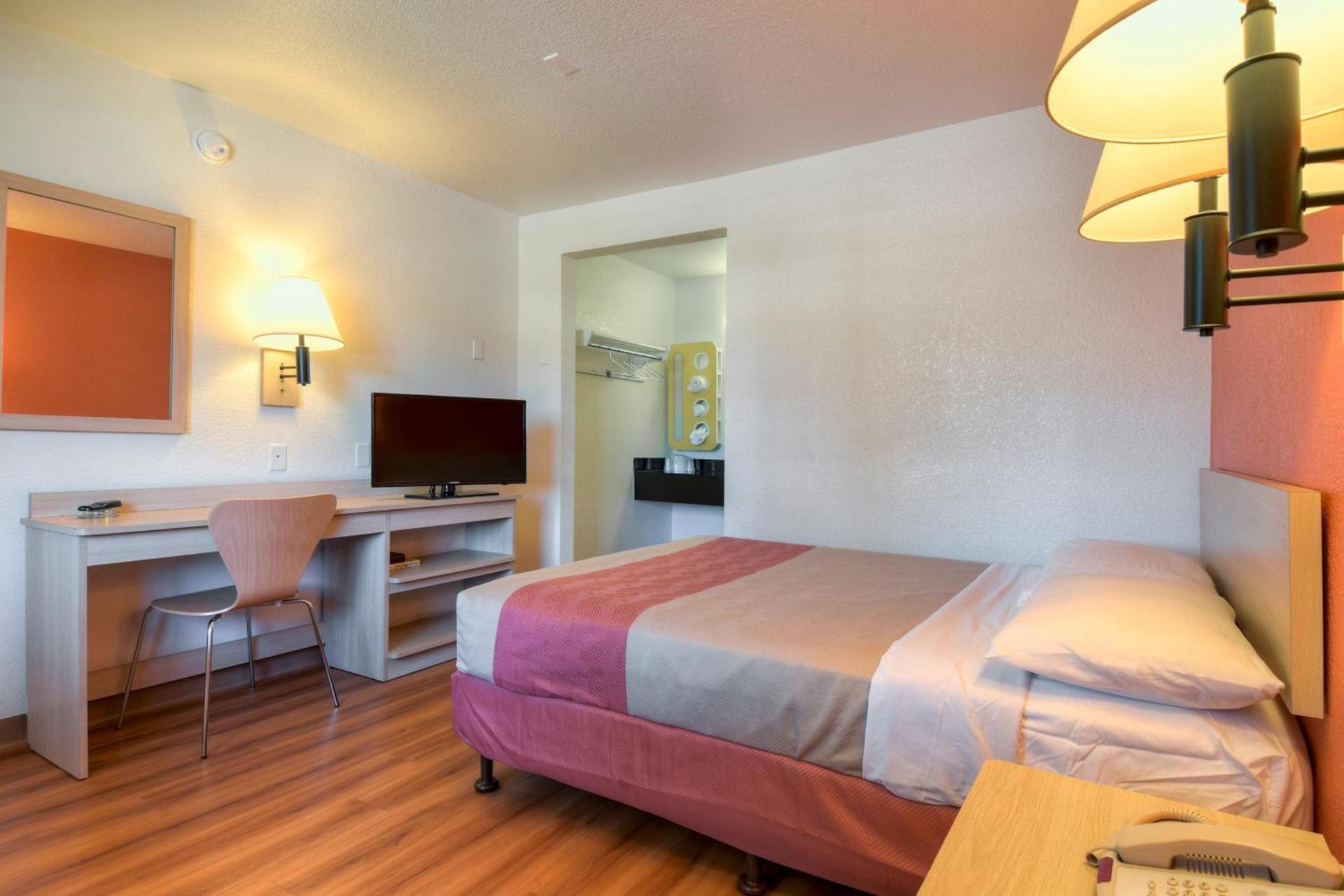 Motel 6-San Dimas, CA - Los Angeles photo 29