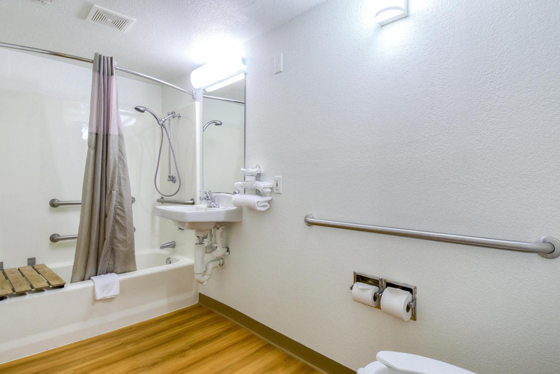 Motel 6-Pomona, CA - Los Angeles photo 18