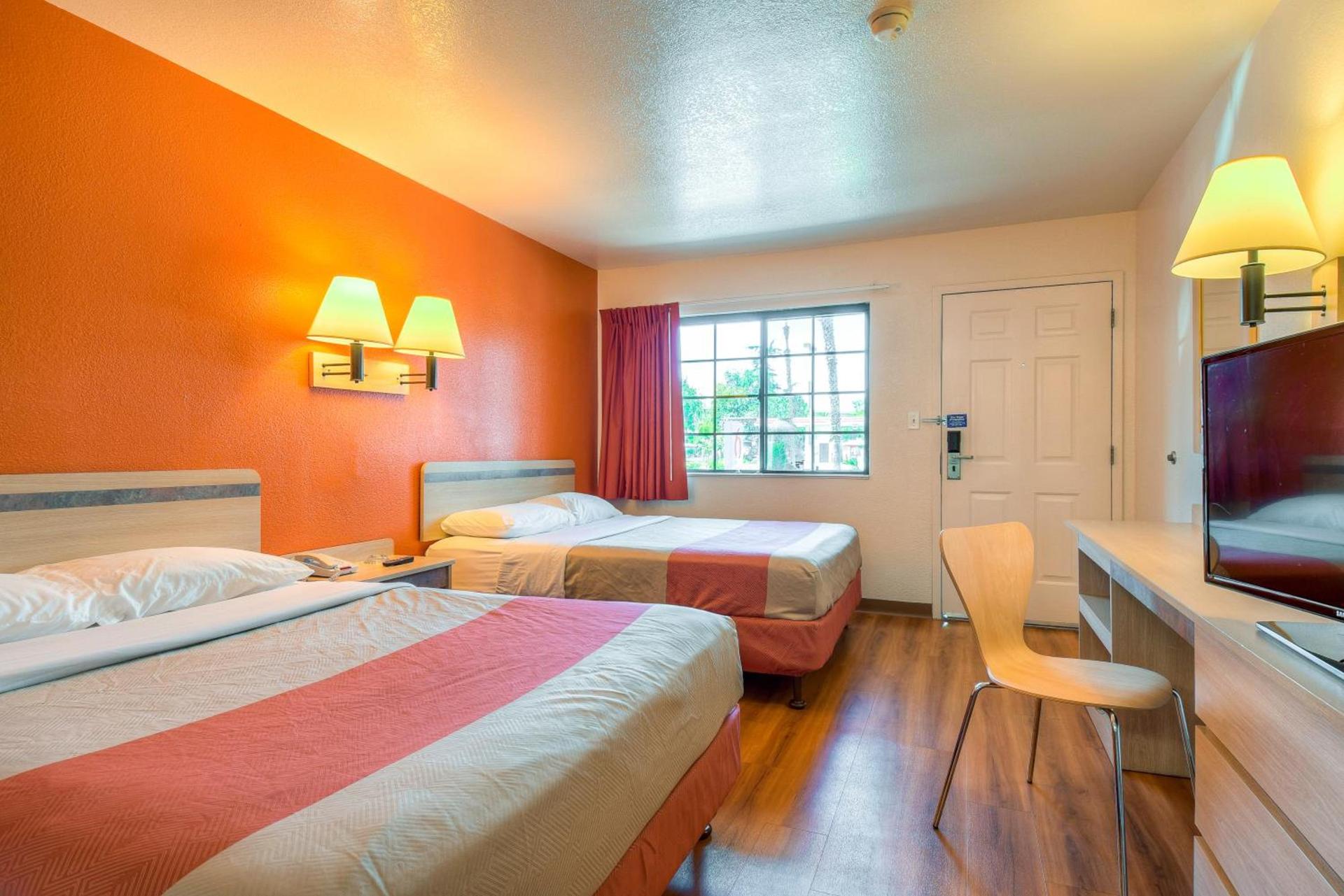 Motel 6-Pomona, CA - Los Angeles photo 25