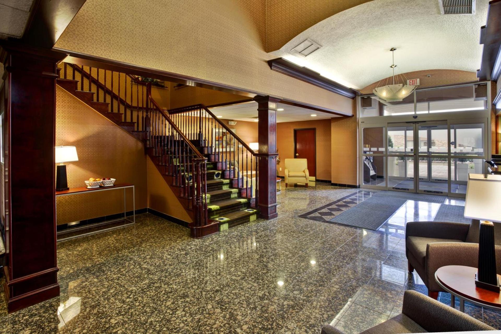Holiday Inn Express Hotel & Suites Woodhaven by IHG photo 50