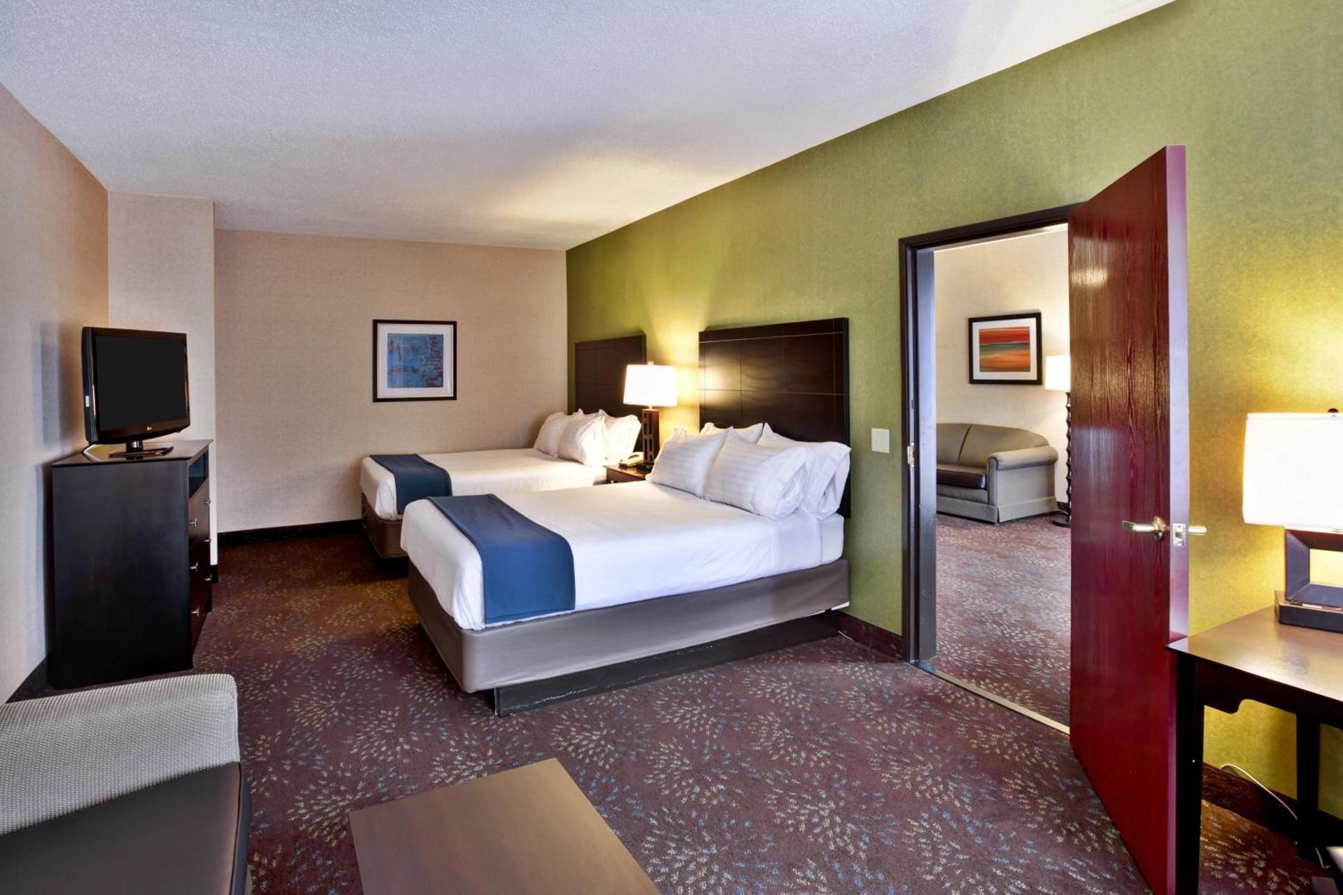 Holiday Inn Express Hotel & Suites Woodhaven by IHG photo 58
