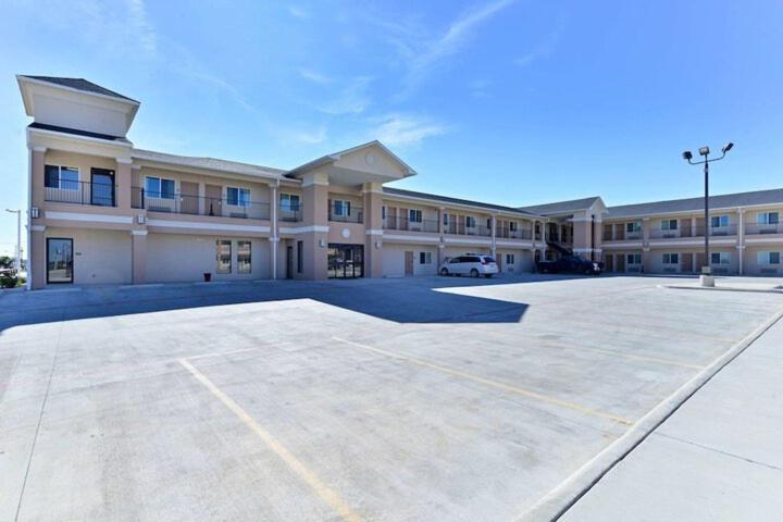 Western Inn & Suites — hotel in Carrizo Springs