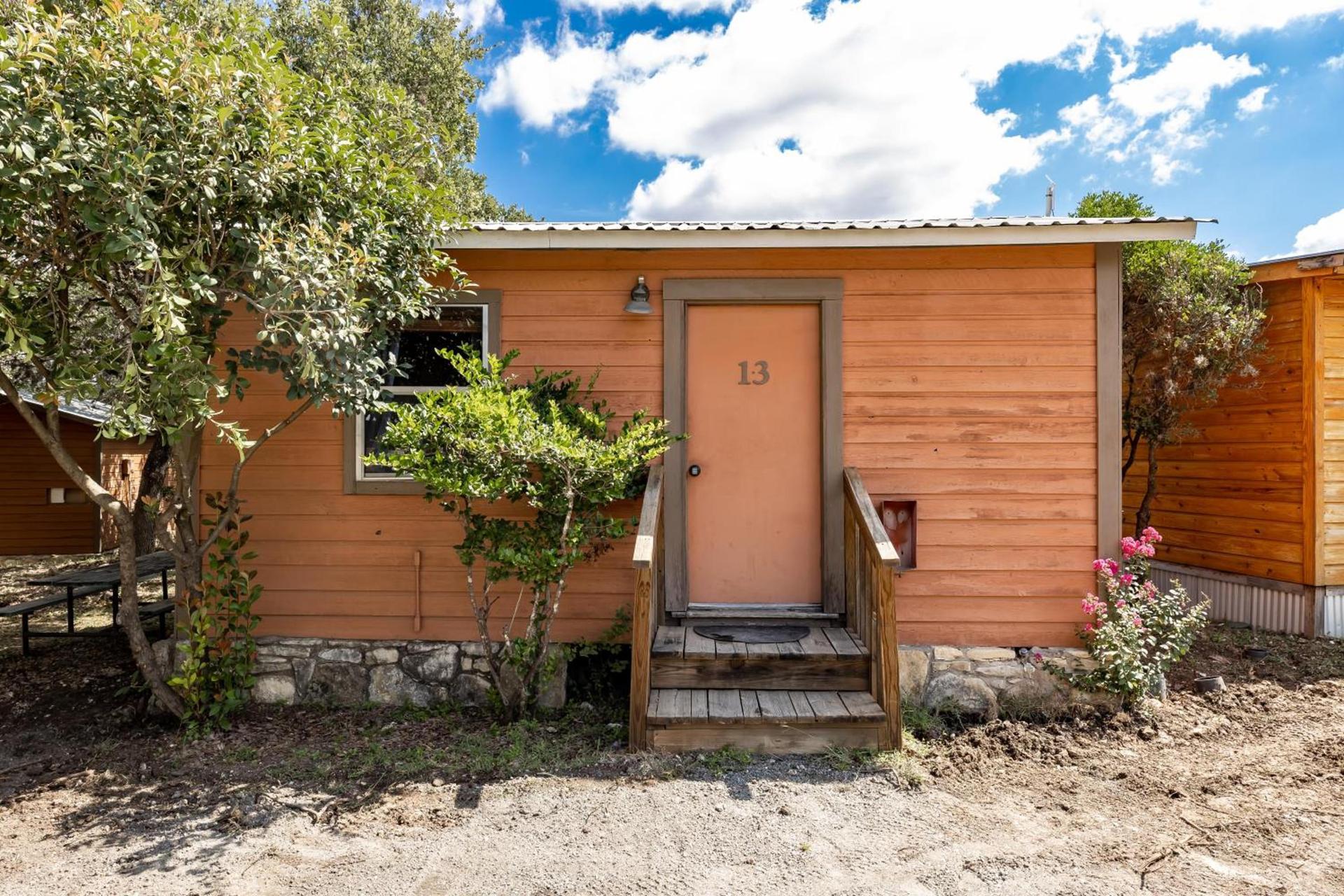 The Historic Leakey Inn photo 65