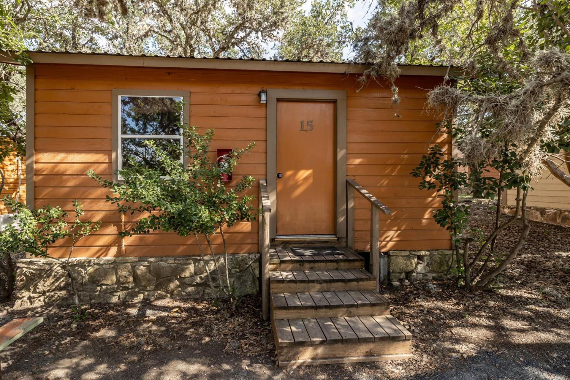 The Historic Leakey Inn photo 73