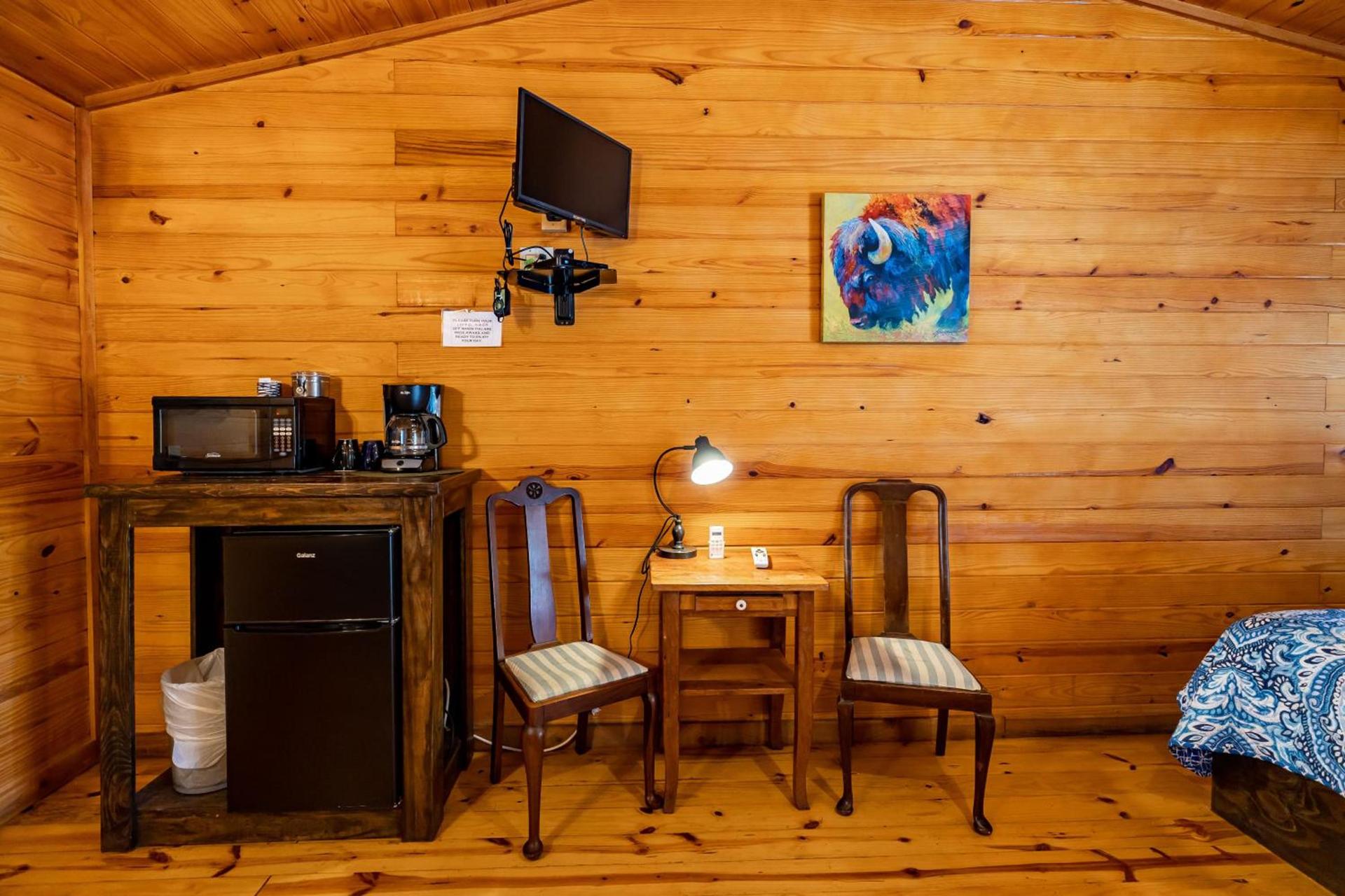 The Historic Leakey Inn photo 77