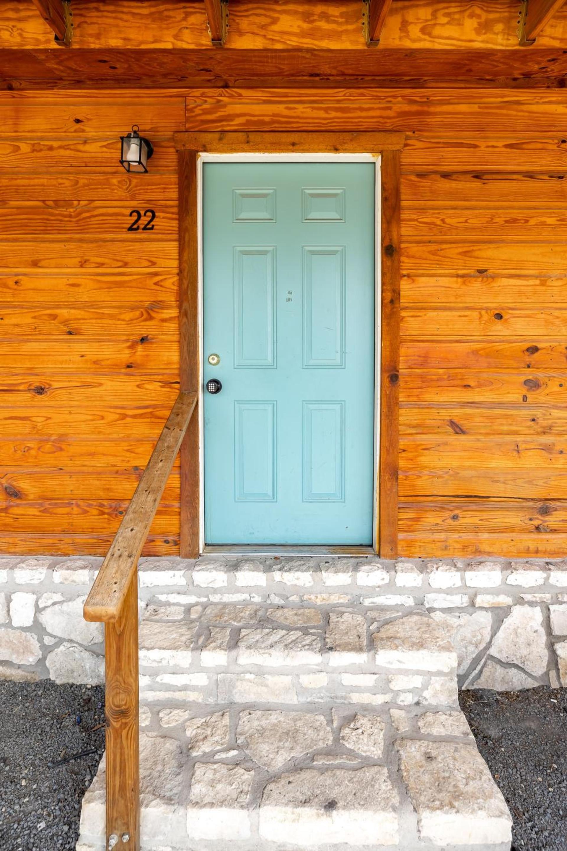 The Historic Leakey Inn photo 90
