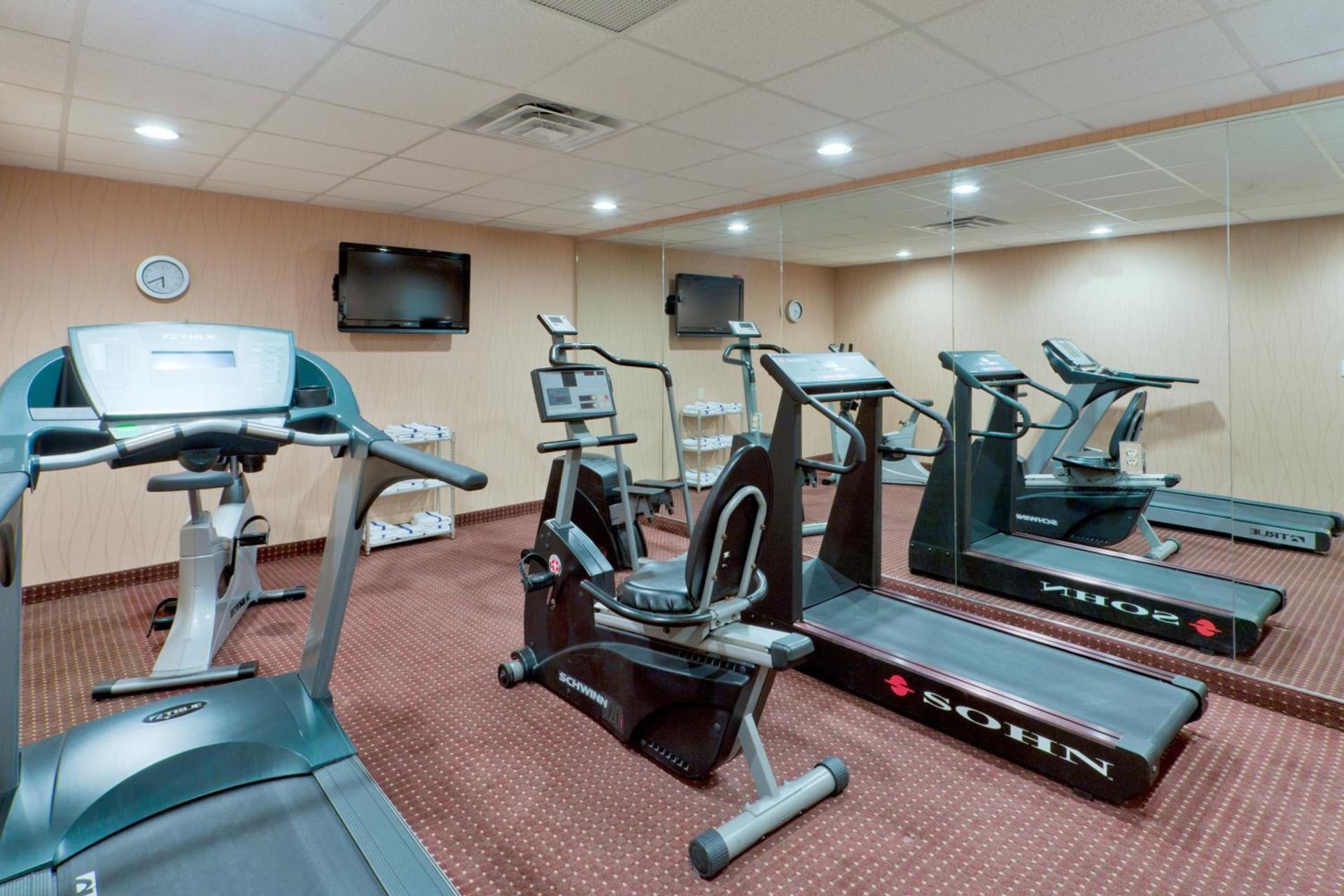 Holiday Inn Express & Suites Ashtabula-Geneva by IHG photo 32