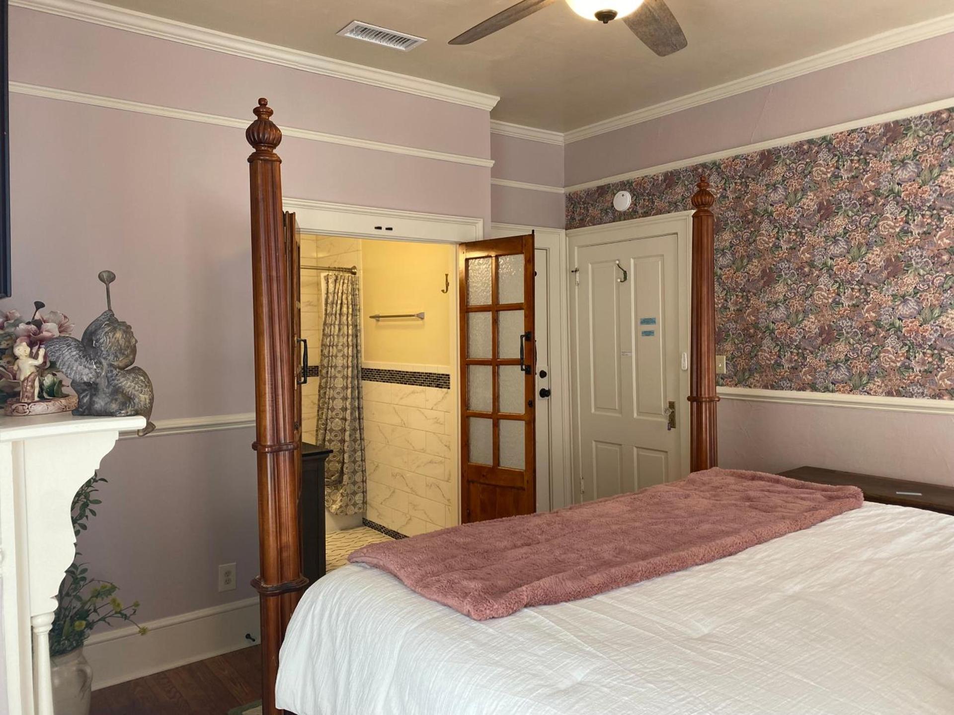 McKean Manor photo 36
