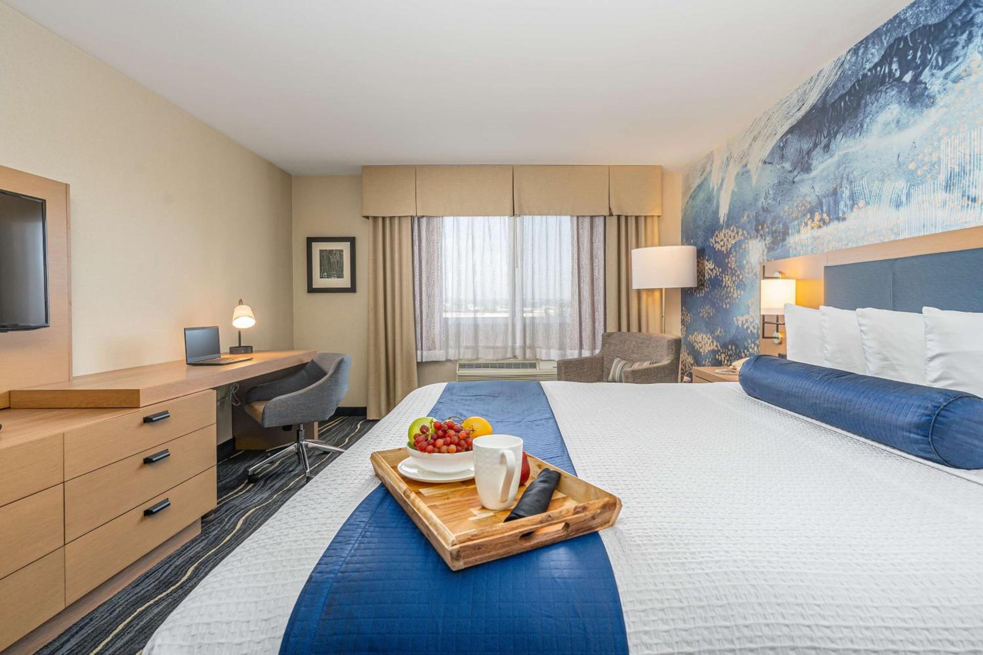 Best Western Plus Marina Gateway Hotel photo 29