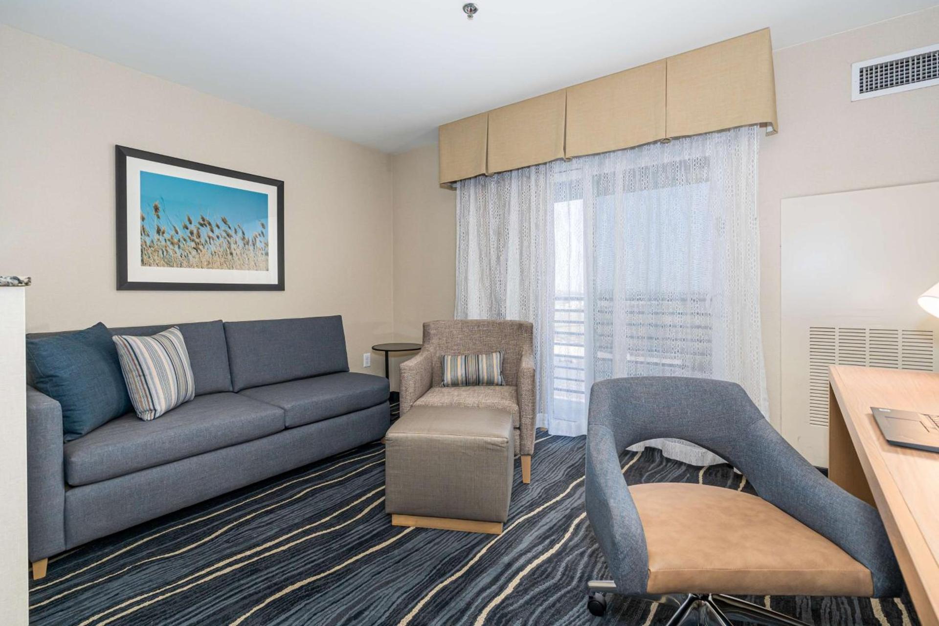 Best Western Plus Marina Gateway Hotel photo 32