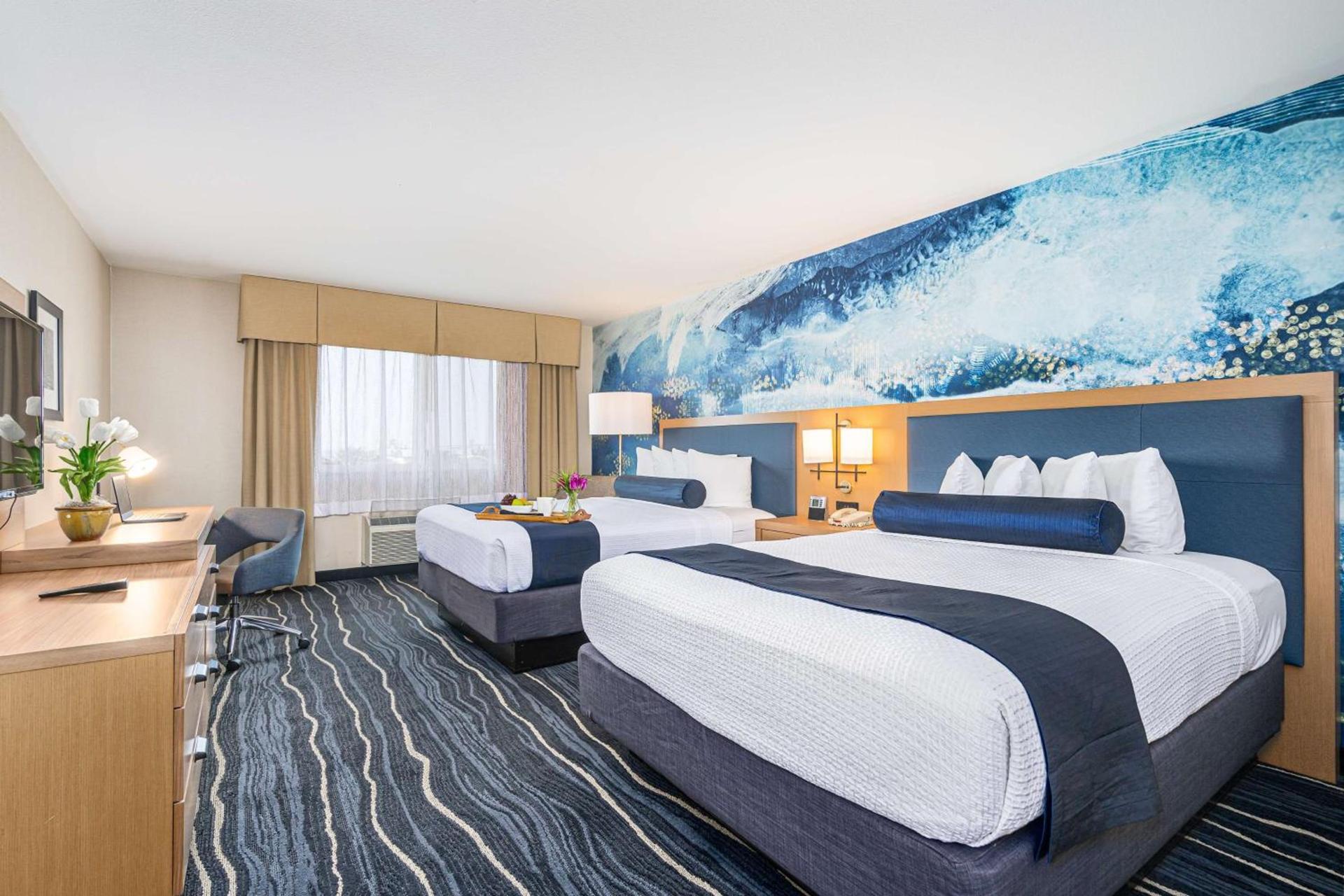 Best Western Plus Marina Gateway Hotel photo 38