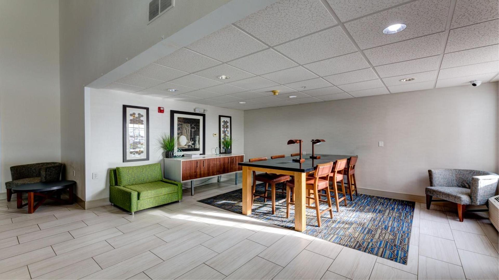 Holiday Inn Express & Suites Ashtabula-Geneva by IHG photo 20