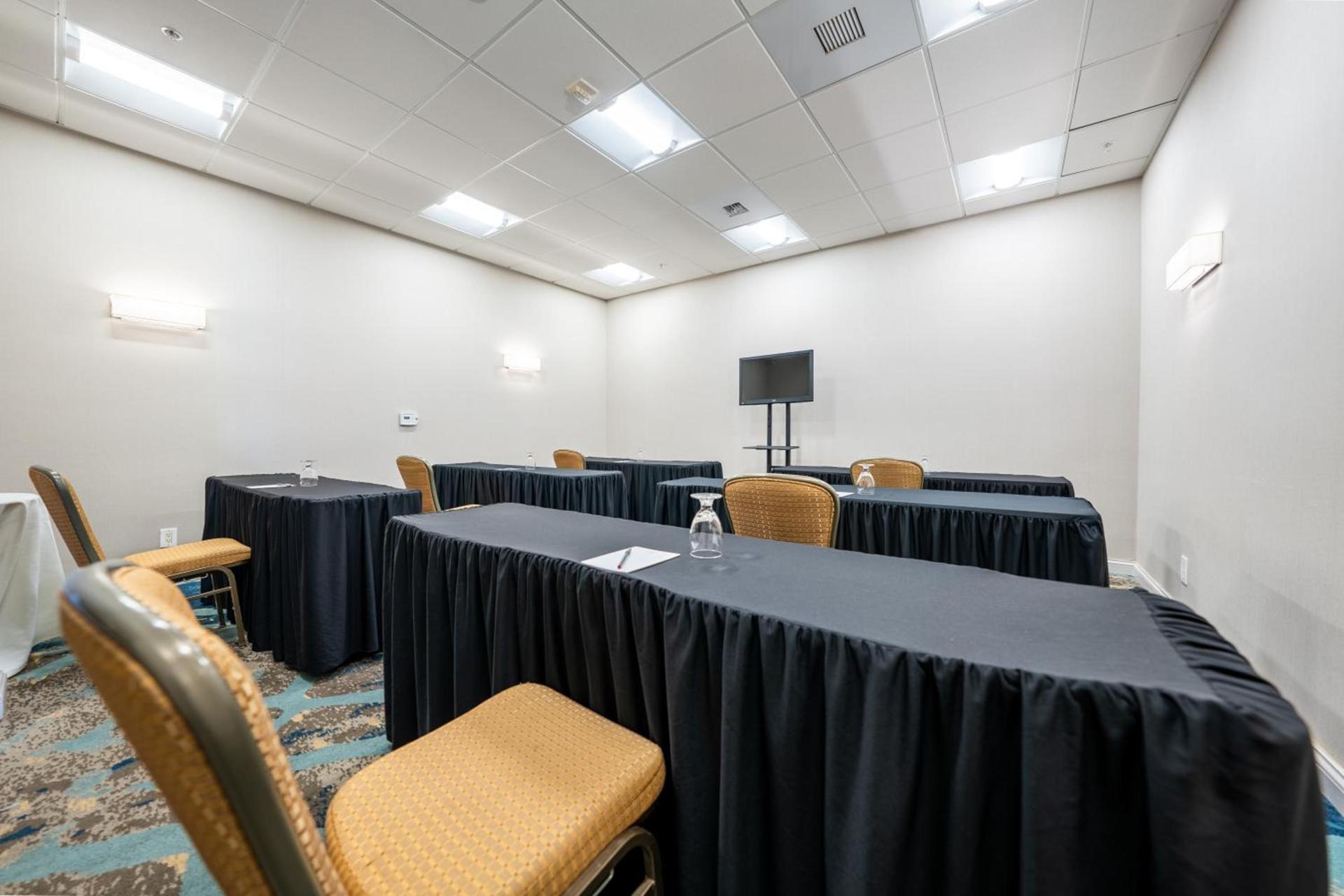 Crowne Plaza Ventura Beach by IHG photo 72