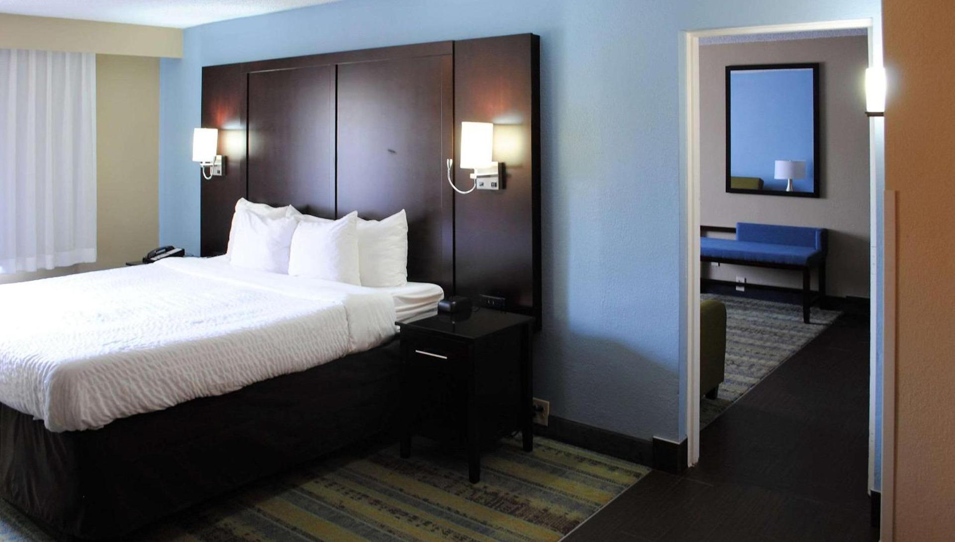 Clarion Hotel Conference Center Lexington North photo 17