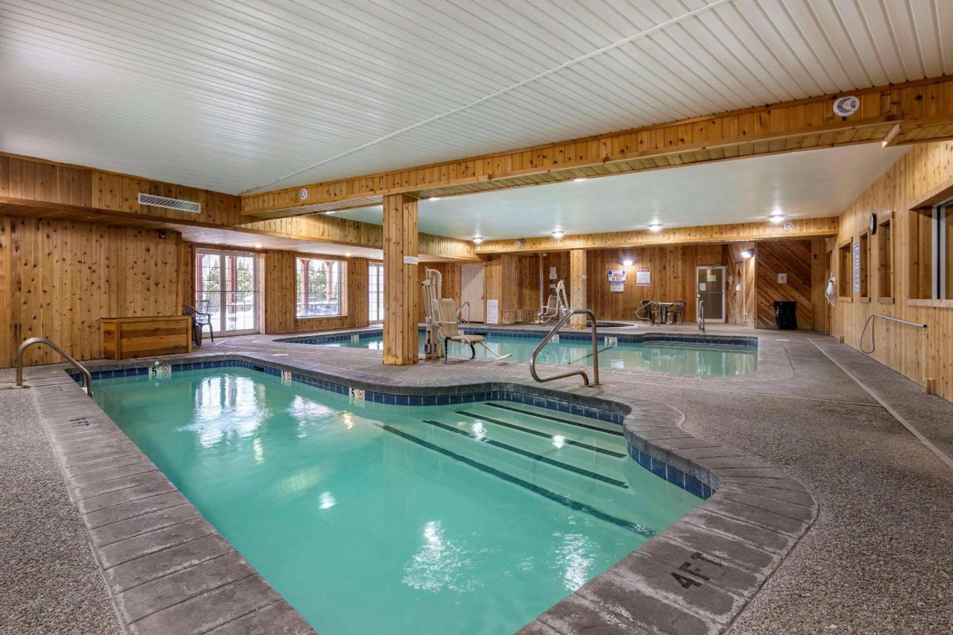 Mountain Edge Suites at Sunapee, an Ascend Collection Hotel photo 35