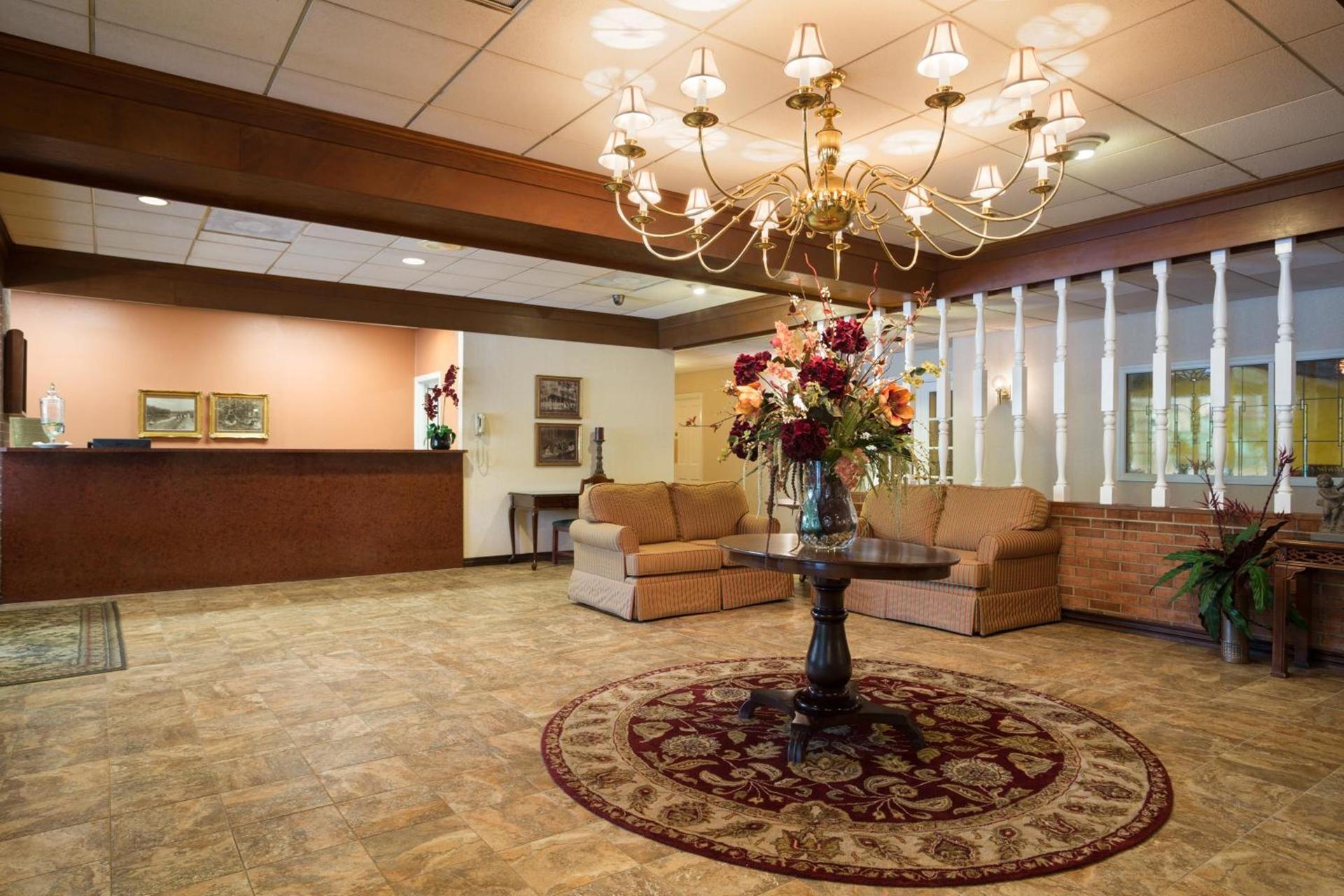Ramada by Wyndham Ligonier photo 4