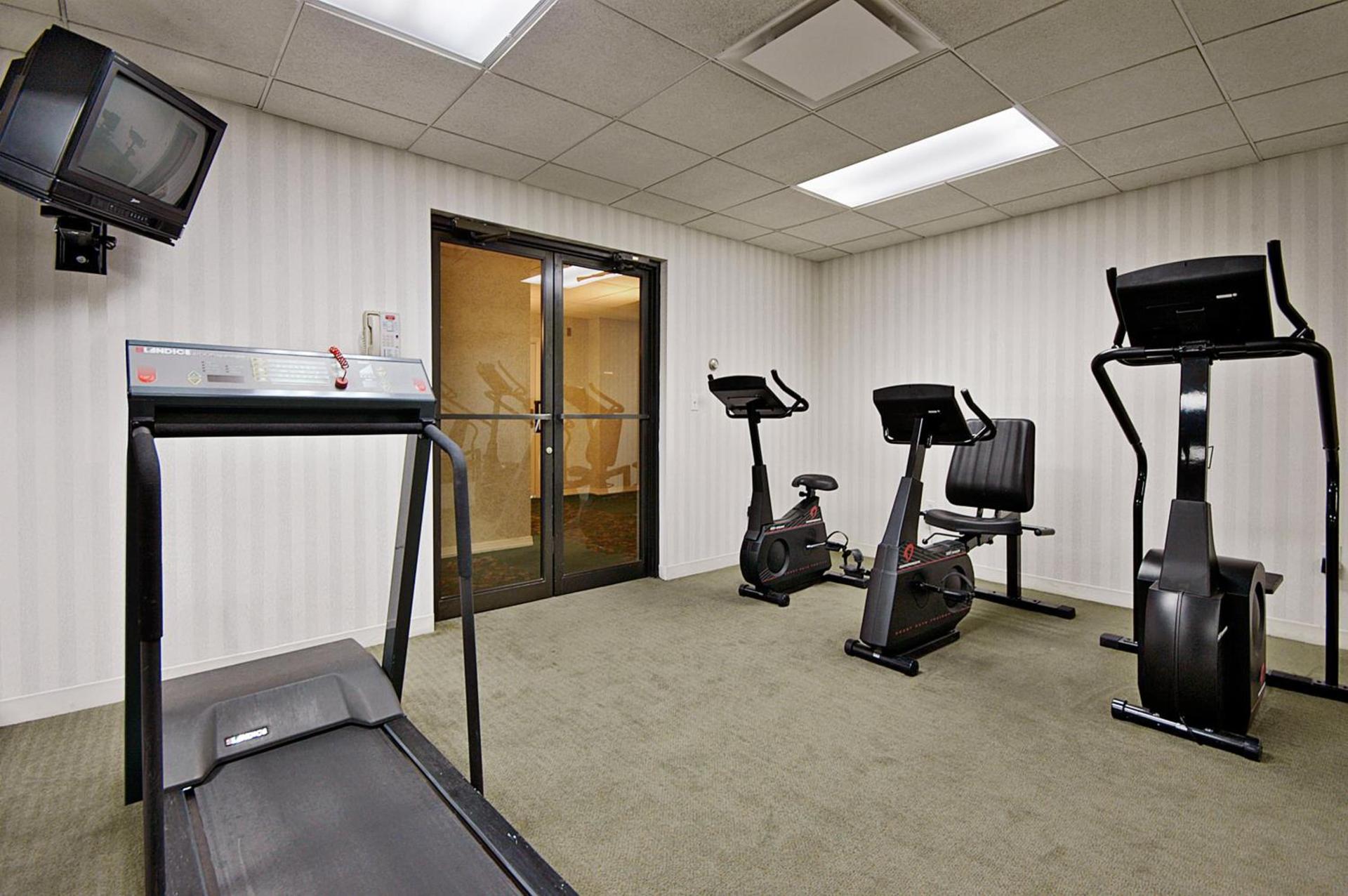 Ramada by Wyndham Ligonier photo 60