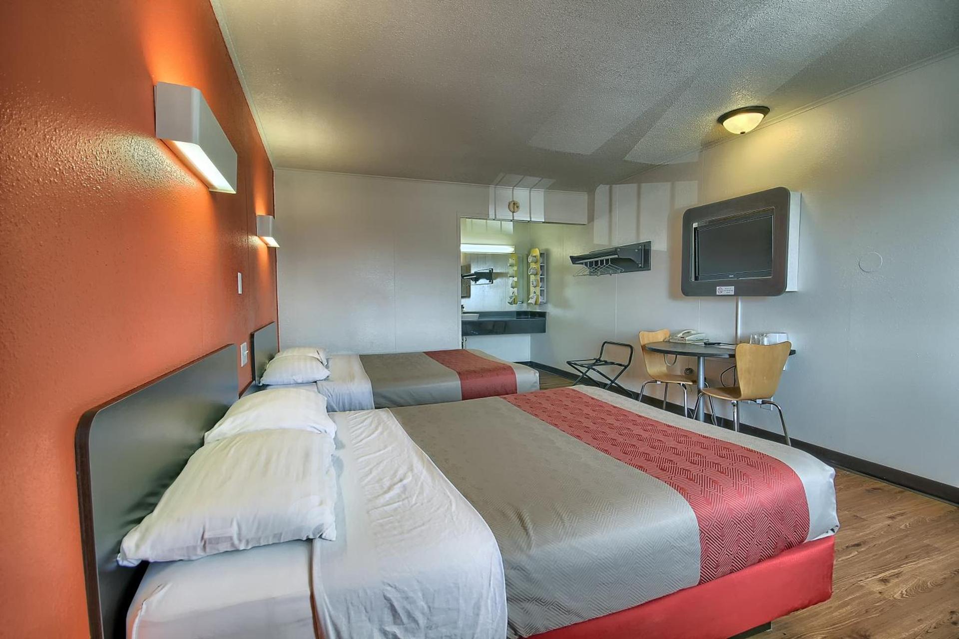 Motel 6-Lima, OH photo 7