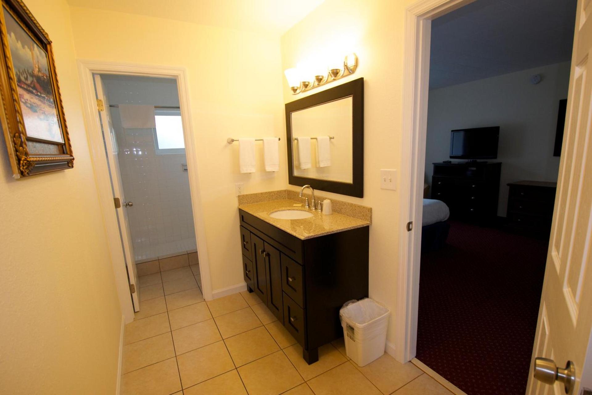 Surf Side Resort photo 45