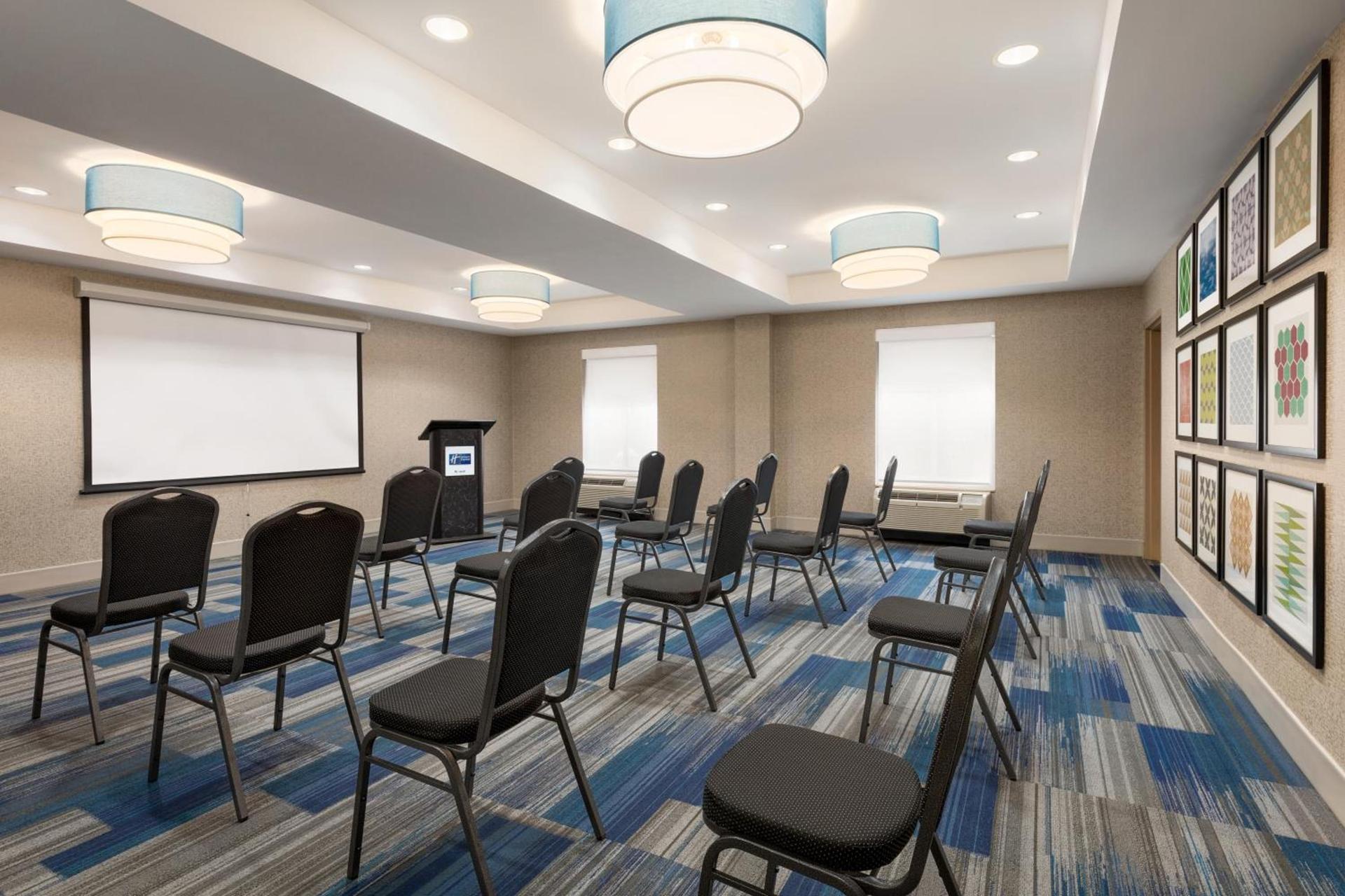 Holiday Inn Express & Suites Philadelphia - Mt Laurel by IHG photo 48