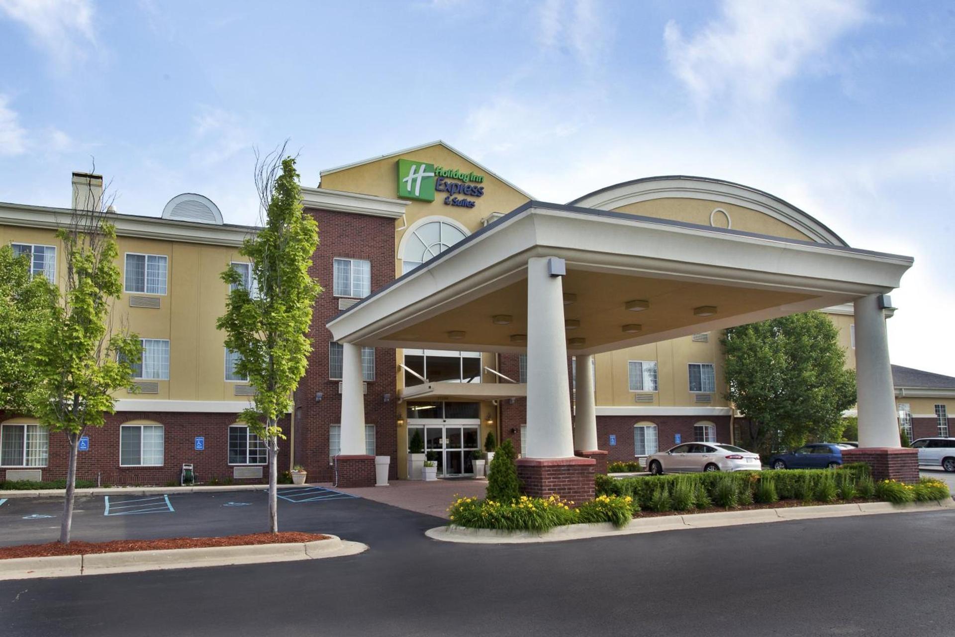 Holiday Inn Express Hotel & Suites Woodhaven by IHG photo 5