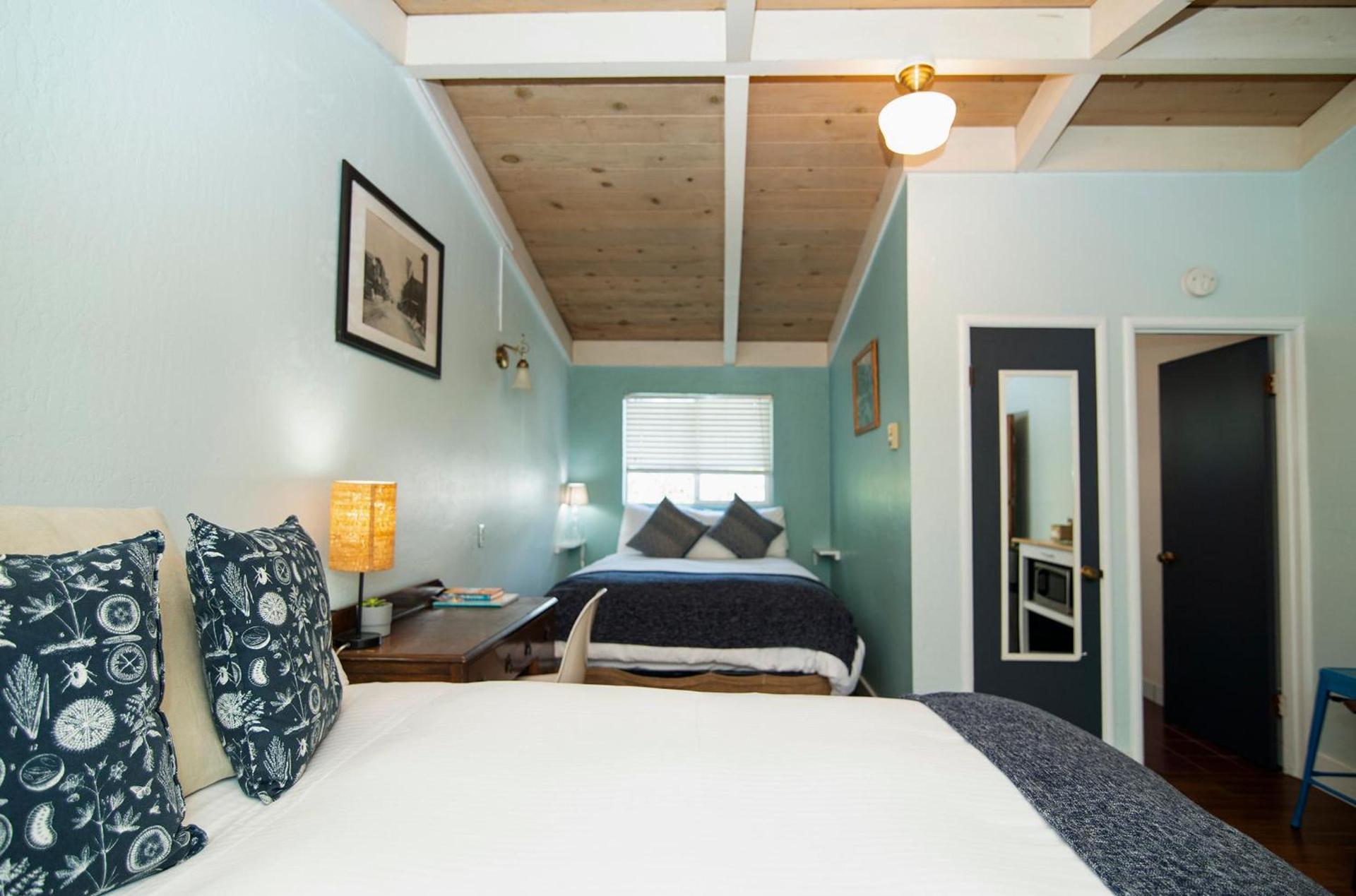 Smiley's Saloon & Hotel photo 28