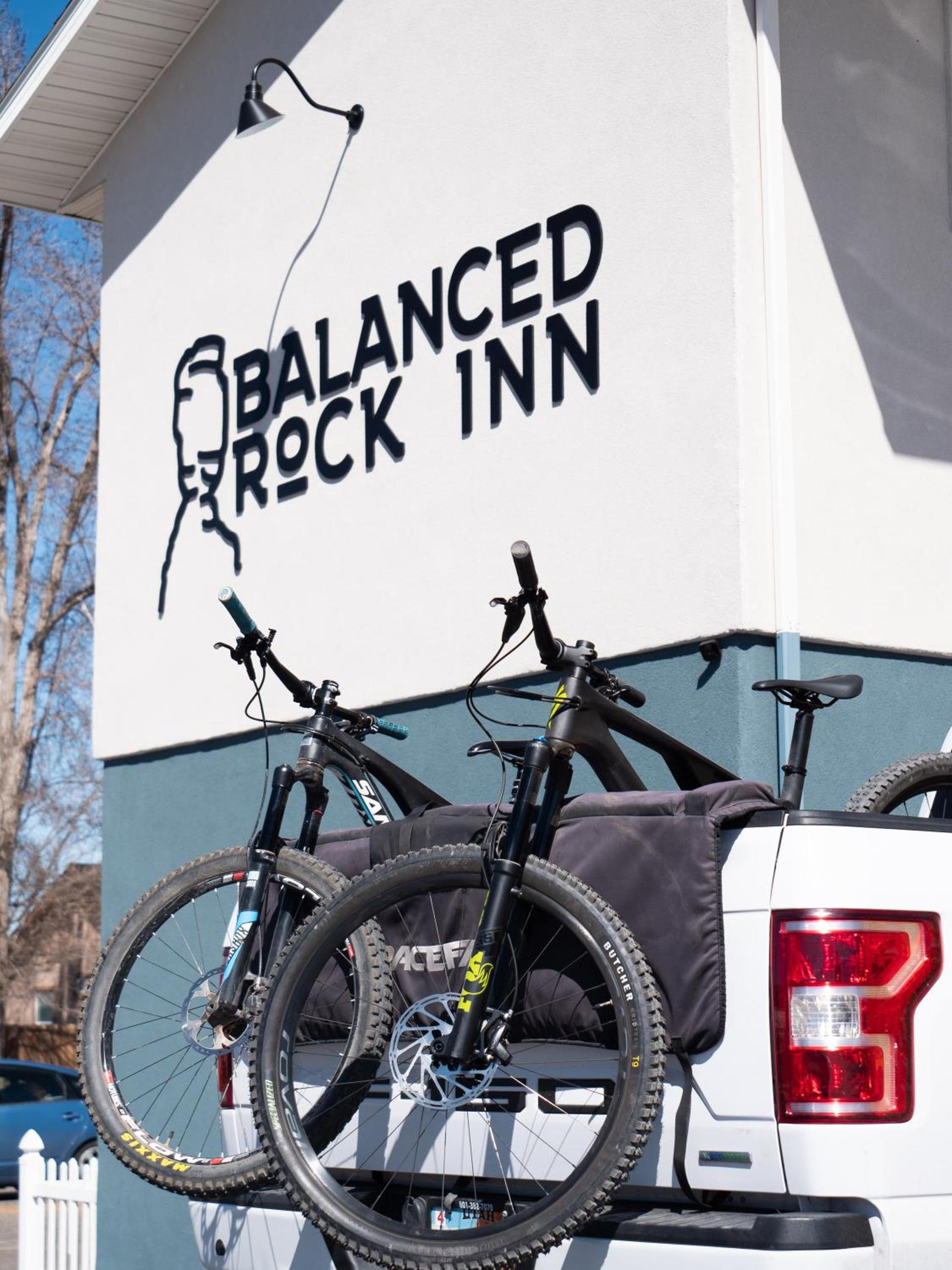 Balanced Rock Inn photo 9