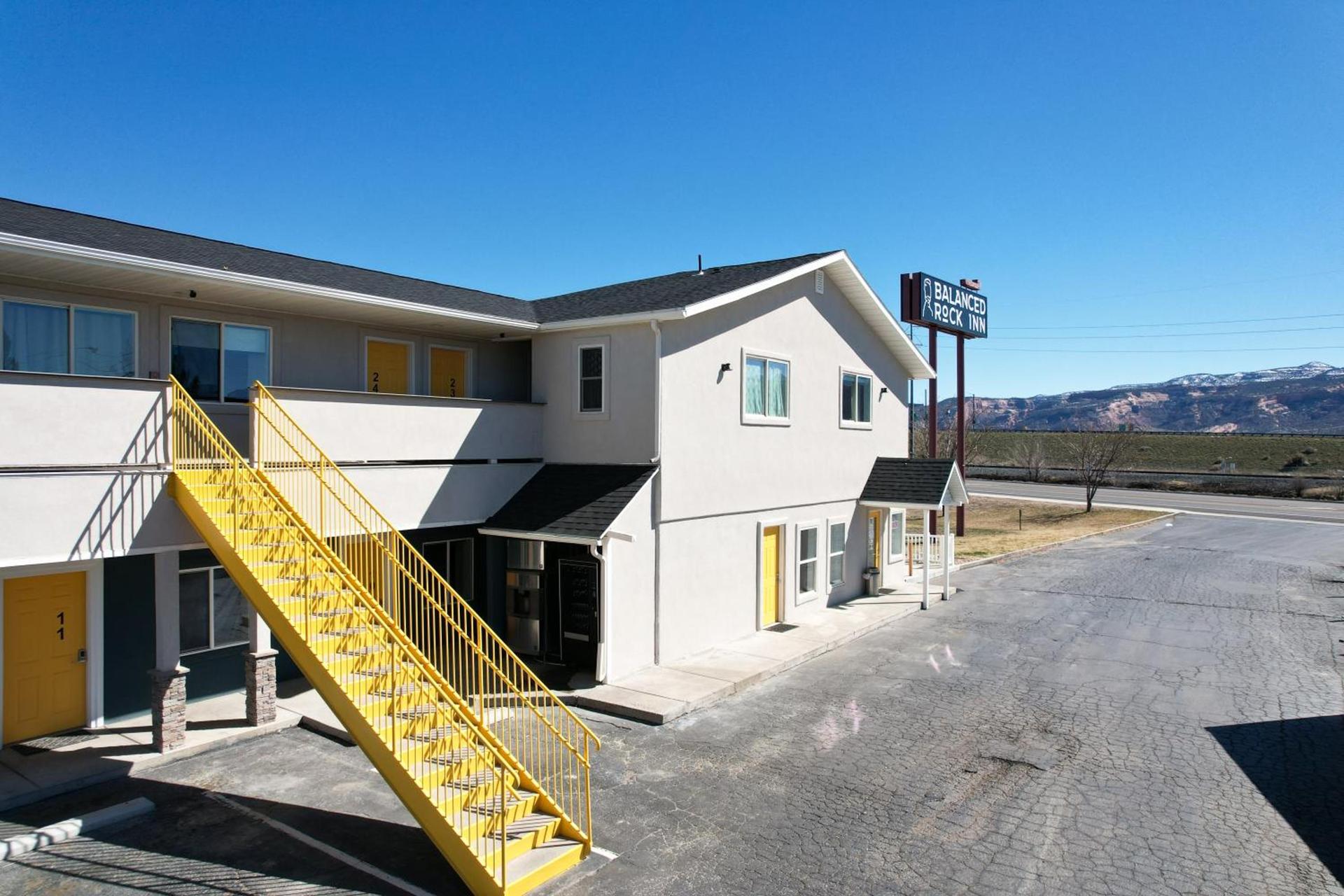 Balanced Rock Inn photo 25