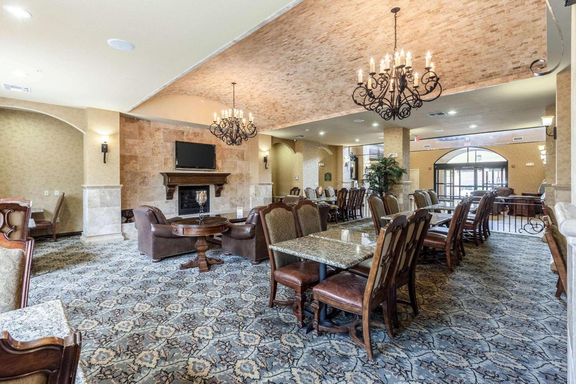 Comfort Suites Alamo-River walk photo 10