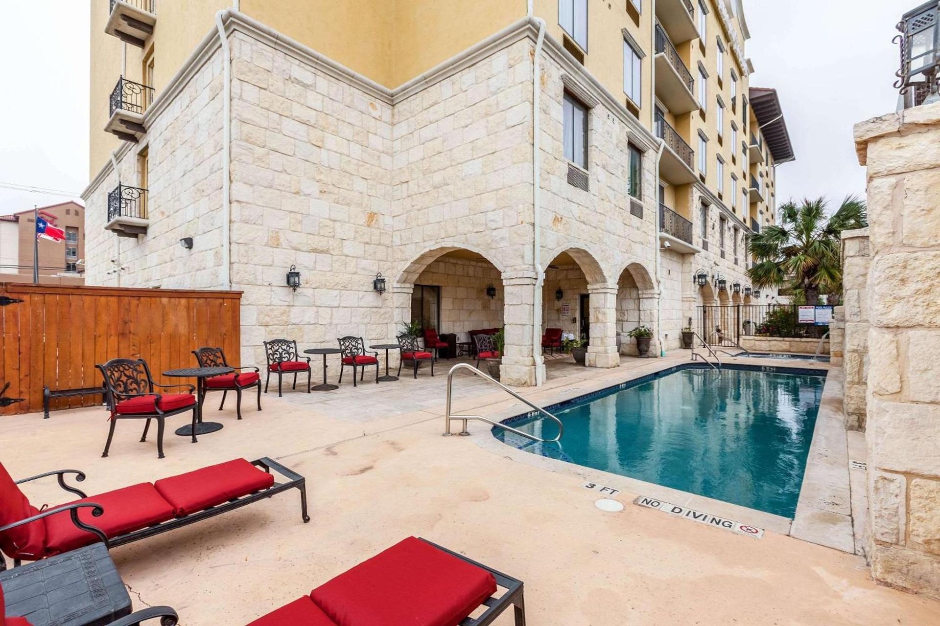 Comfort Suites Alamo-River walk photo 20