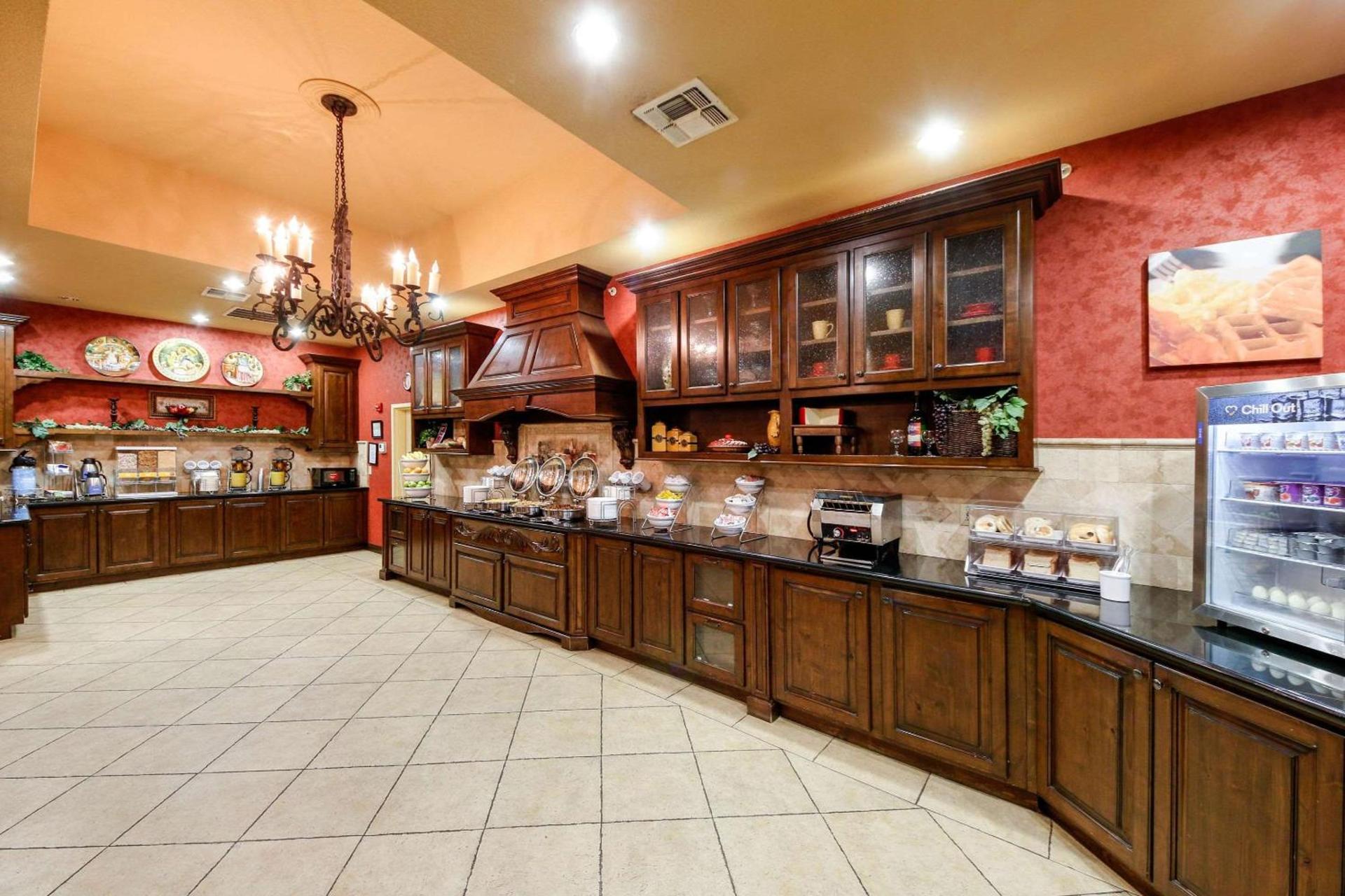 Comfort Suites Alamo-River walk photo 25