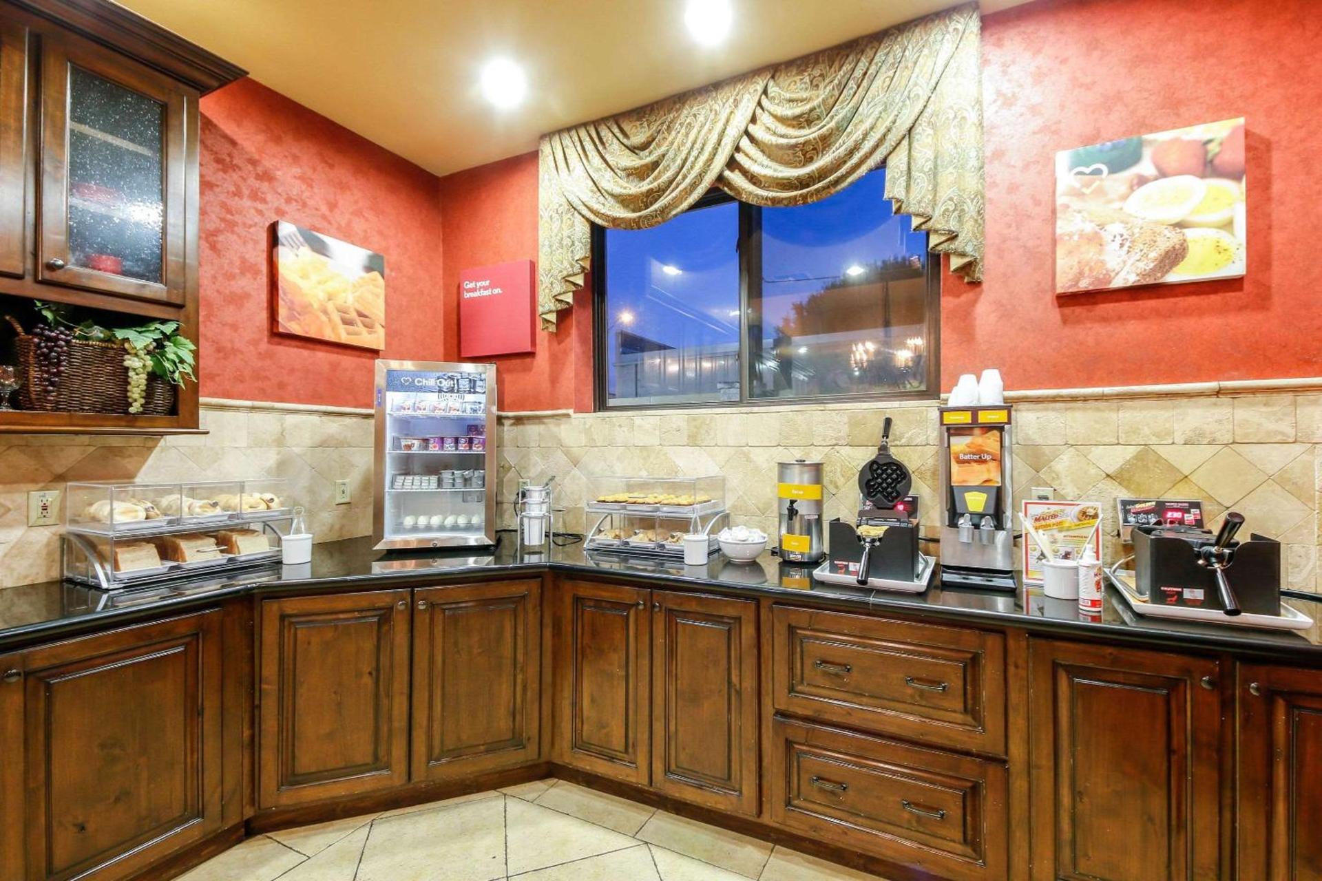 Comfort Suites Alamo-River walk photo 29