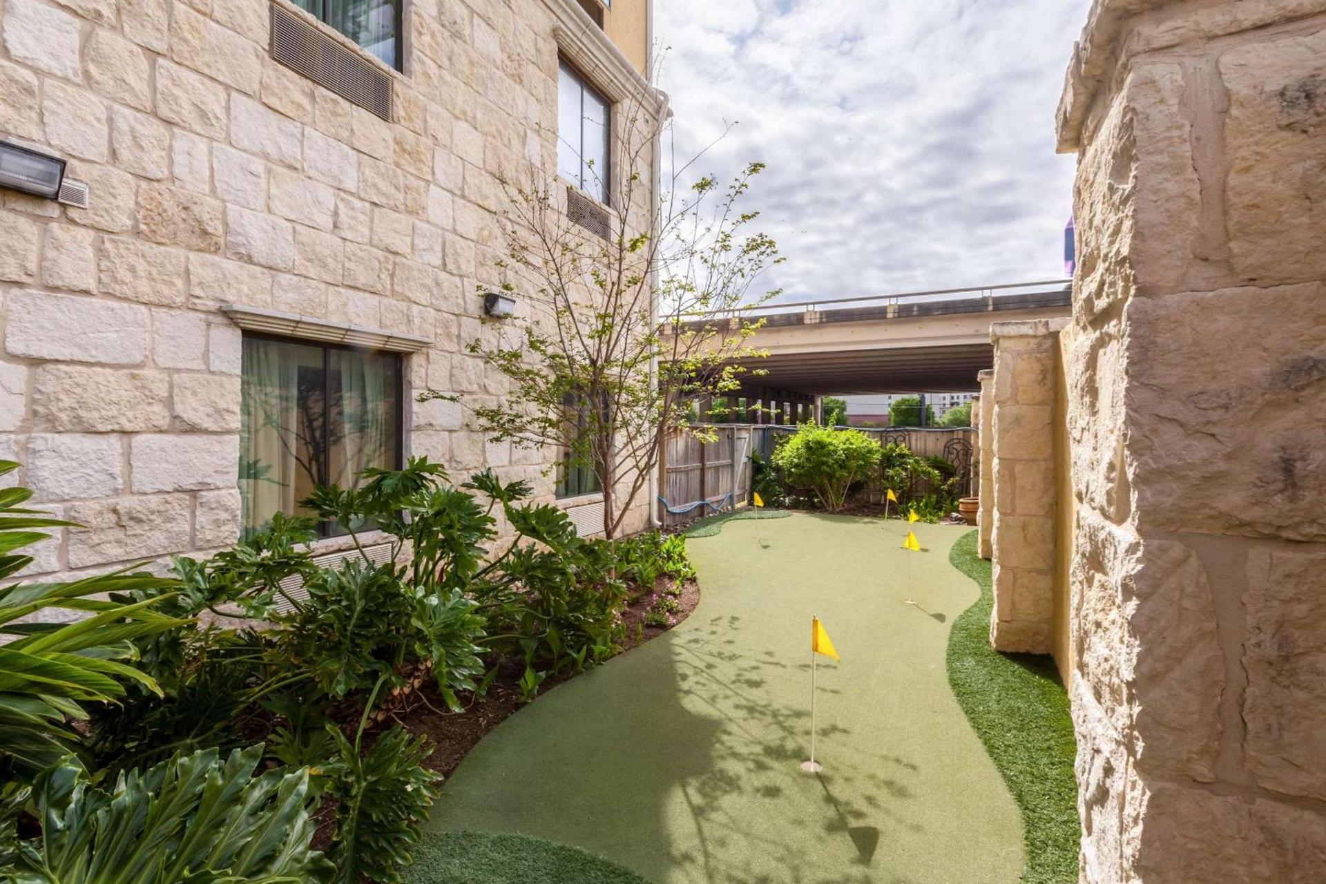 Comfort Suites Alamo-River walk photo 32