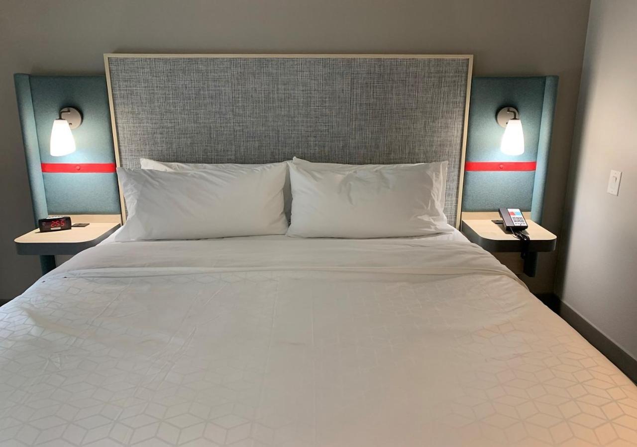 avid hotels - Salem by IHG photo 12